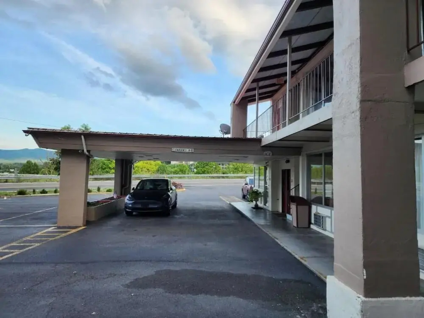 The Edyn Motel