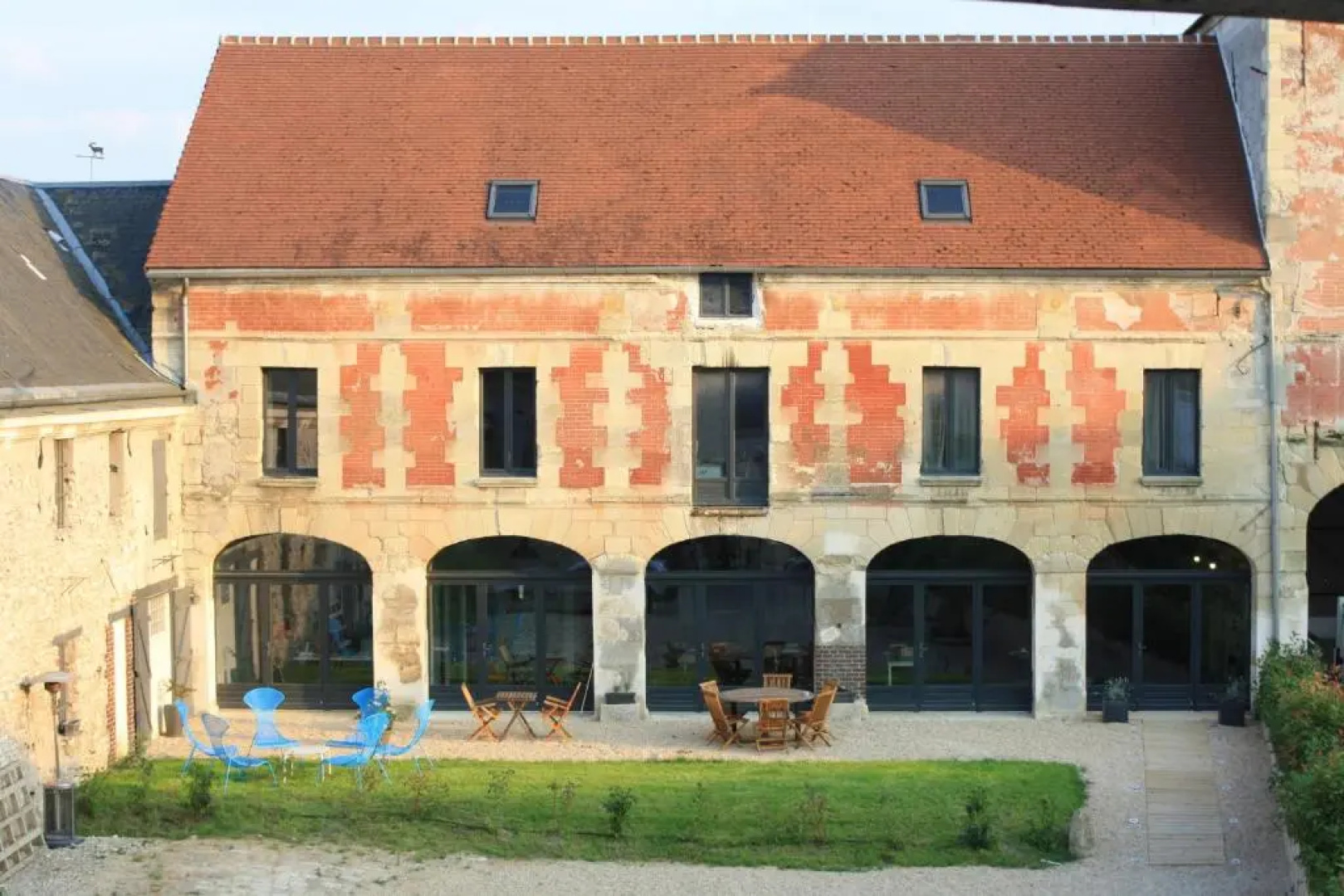 Les Tournelles