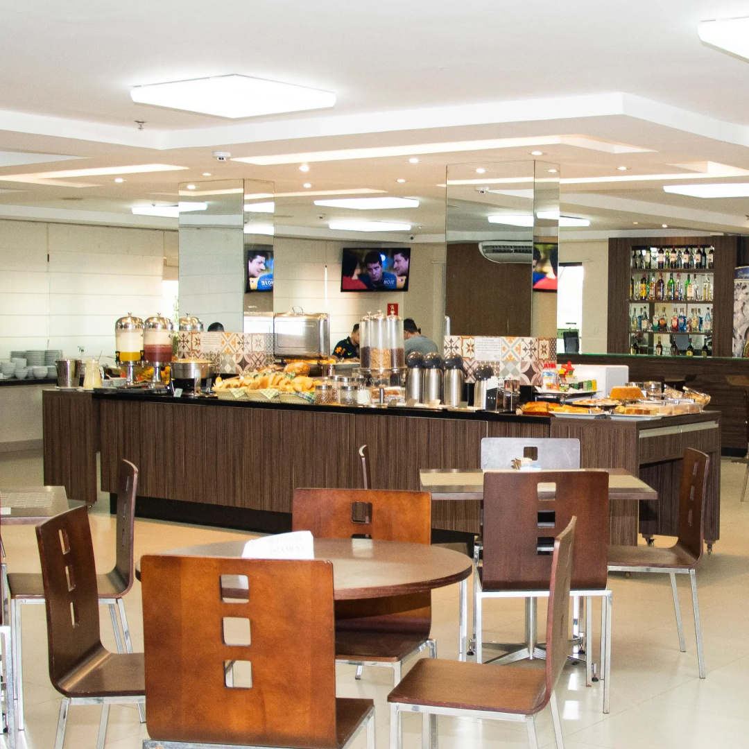 Golden Plaza Hotel