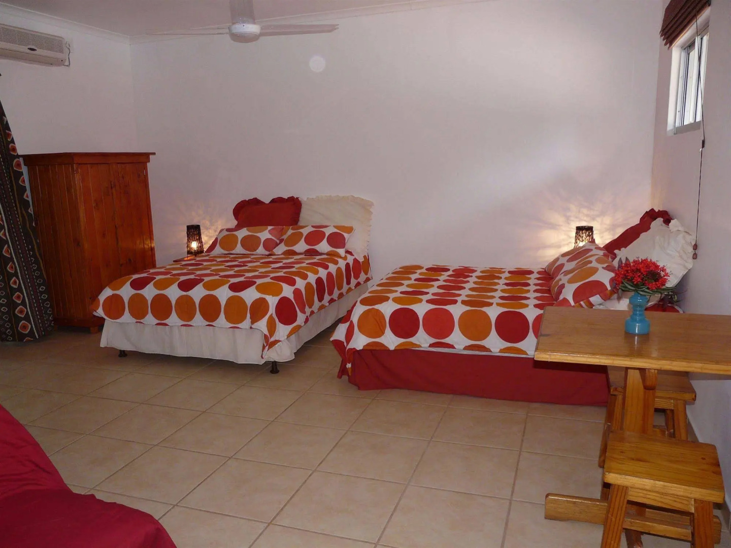 Flamboyant Lodge & Restaurant