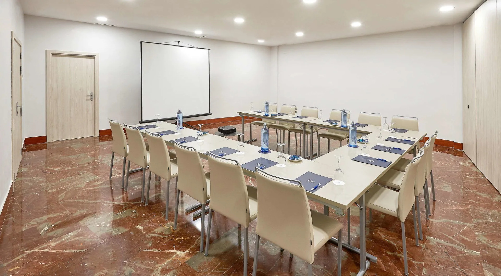 NH Córdoba Califa Hotel