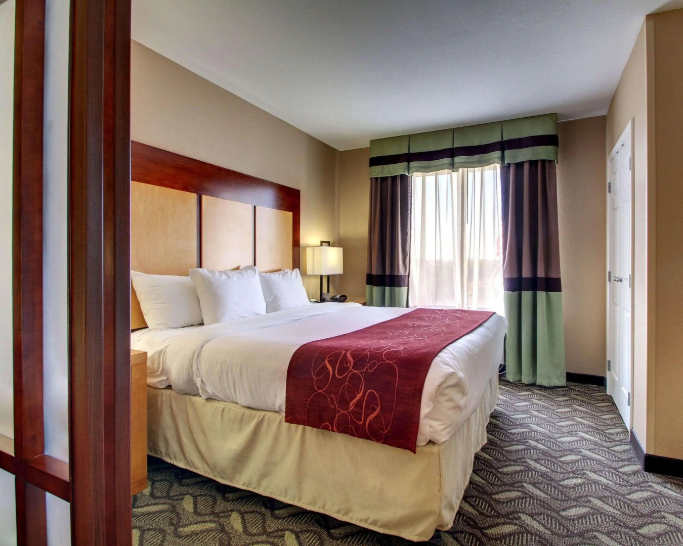 Comfort Suites Airport