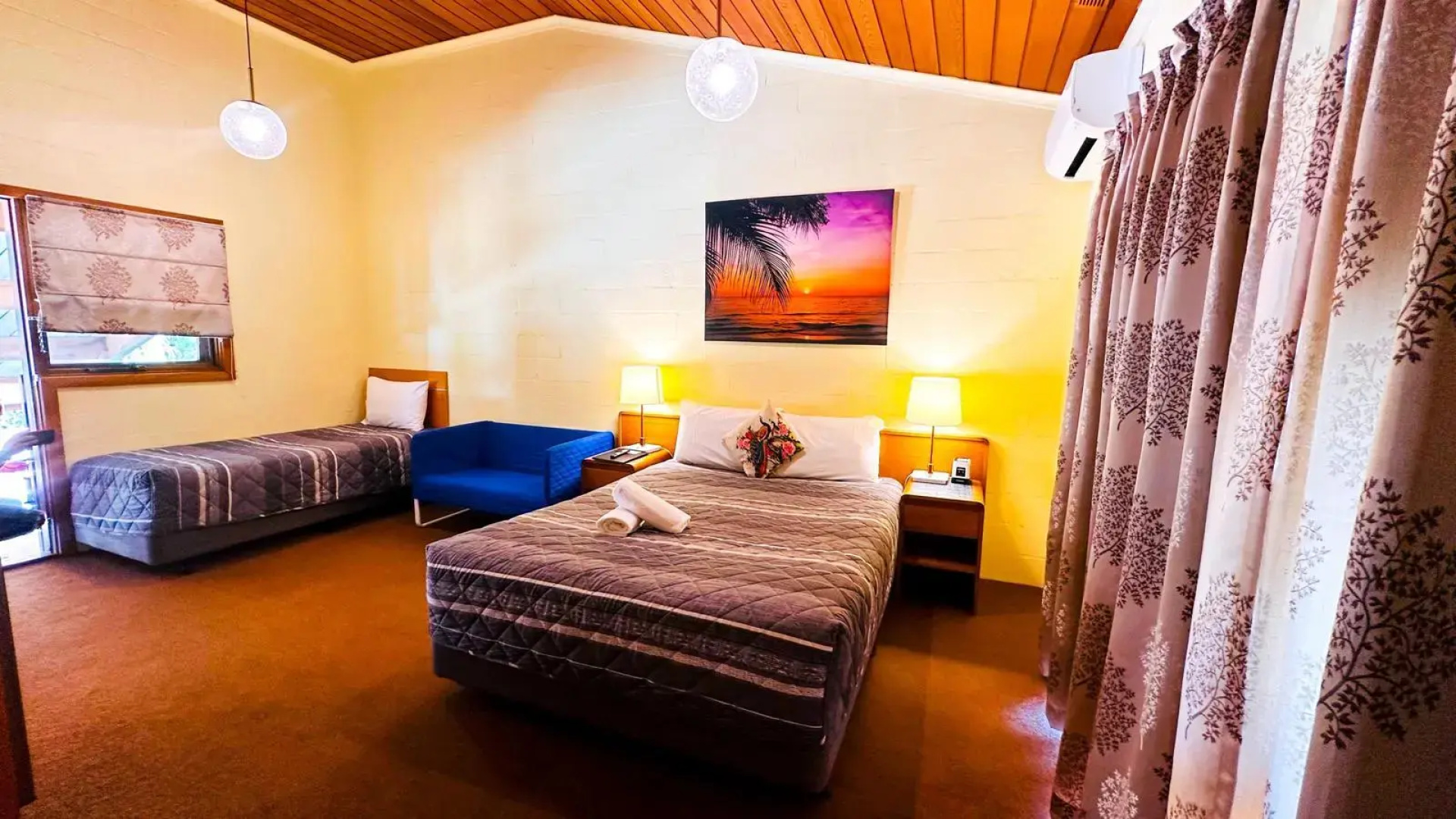 The Birch House - Silver Birches Luxury Accommodation Bright
