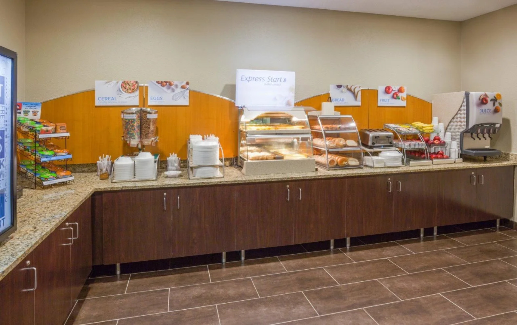Holiday Inn Express Hotel & Suites St. Paul-Woodbury by IHG