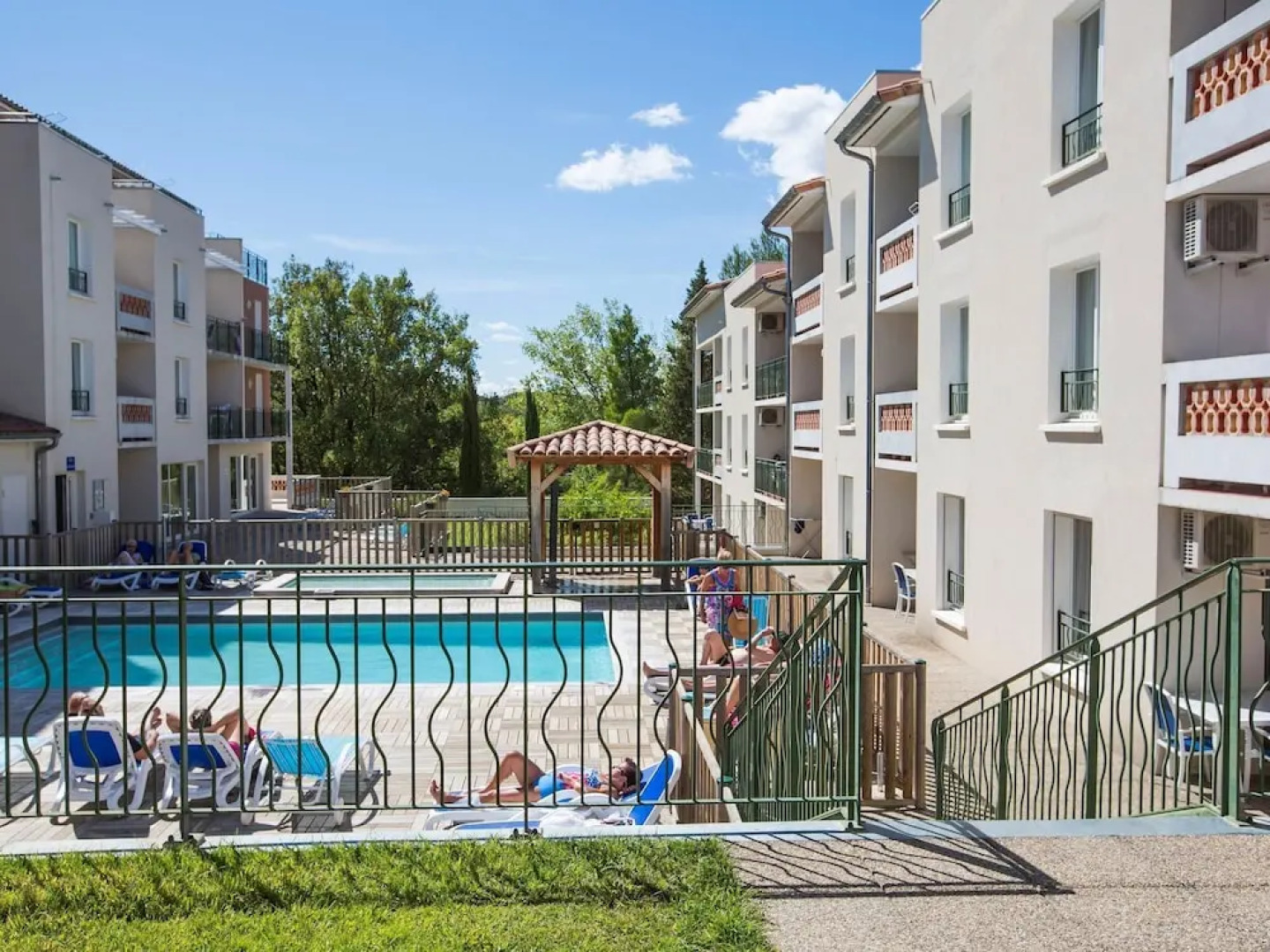 Well-kept Apartment in a Pleasant Town in the Provençe