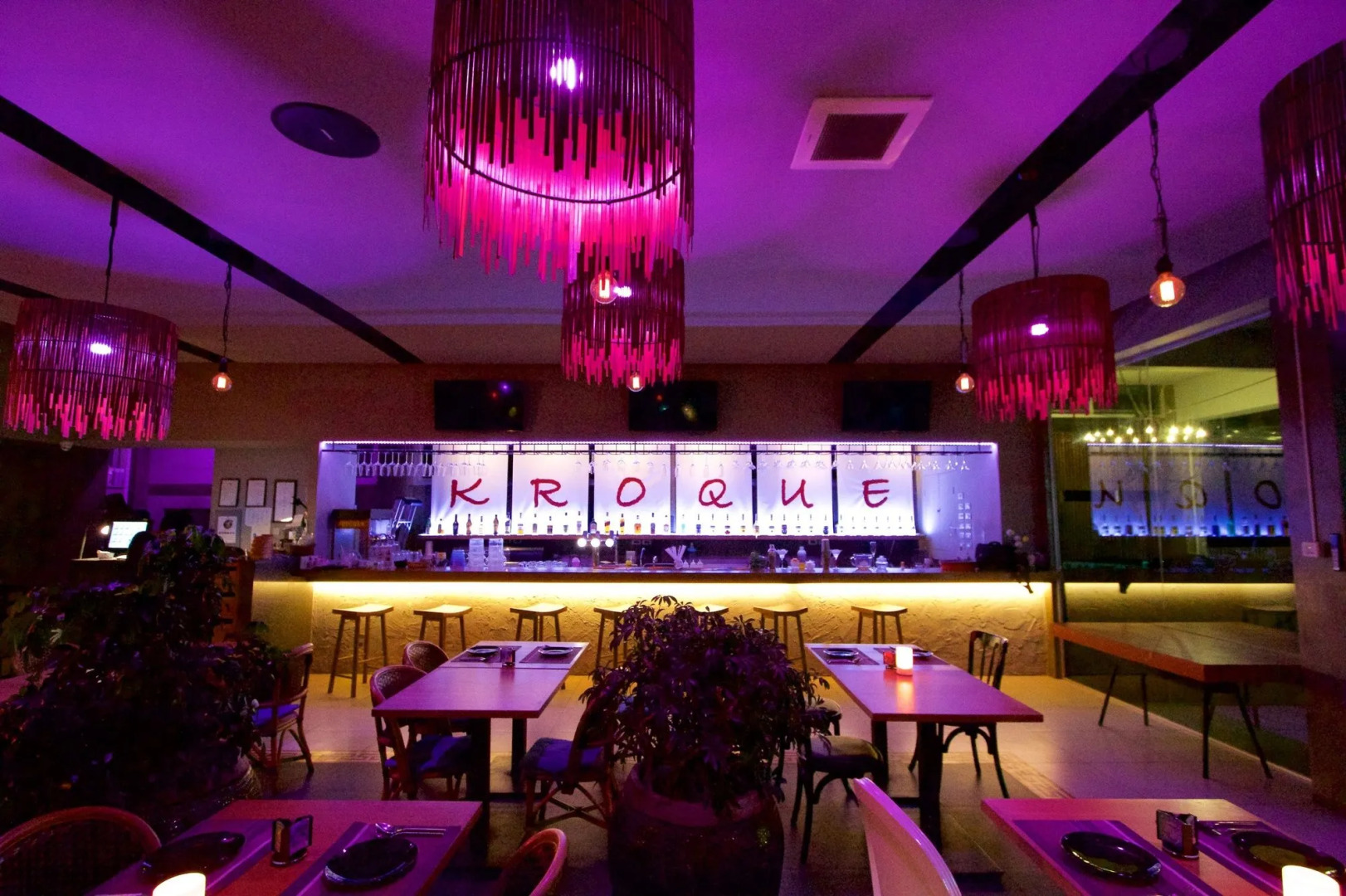 Kroque Boutique & Bistro