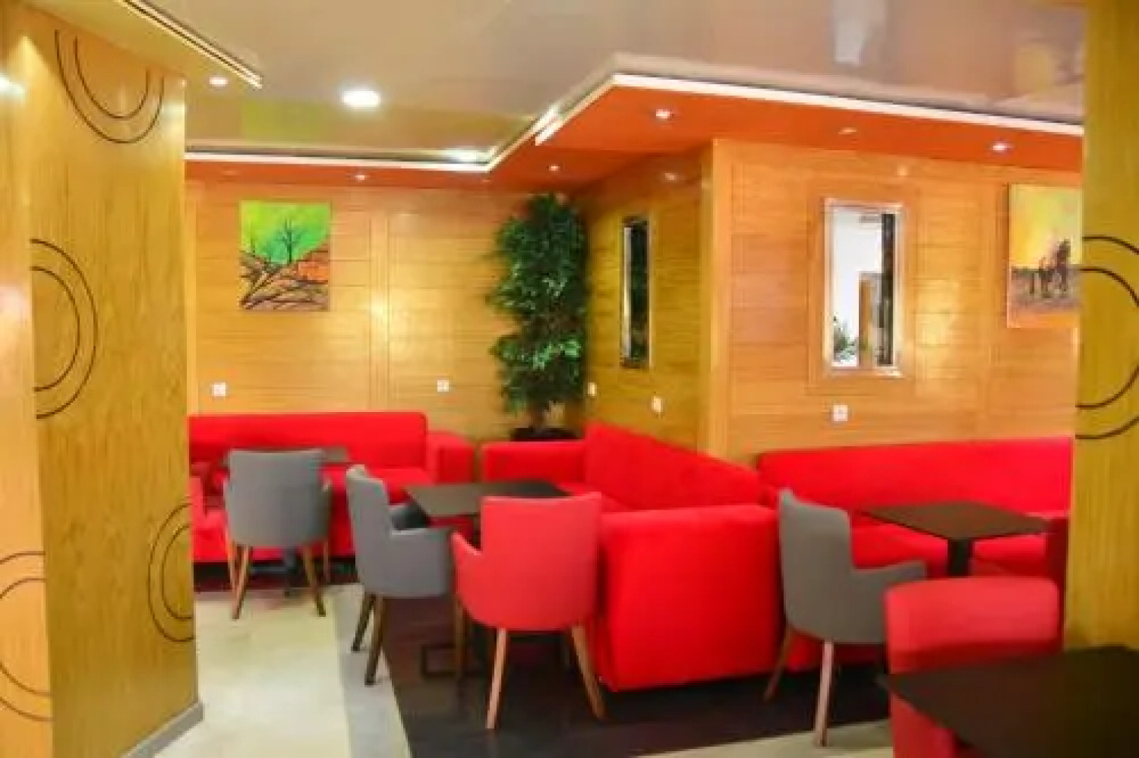 Hotel Hadaik Ain Asserdoune