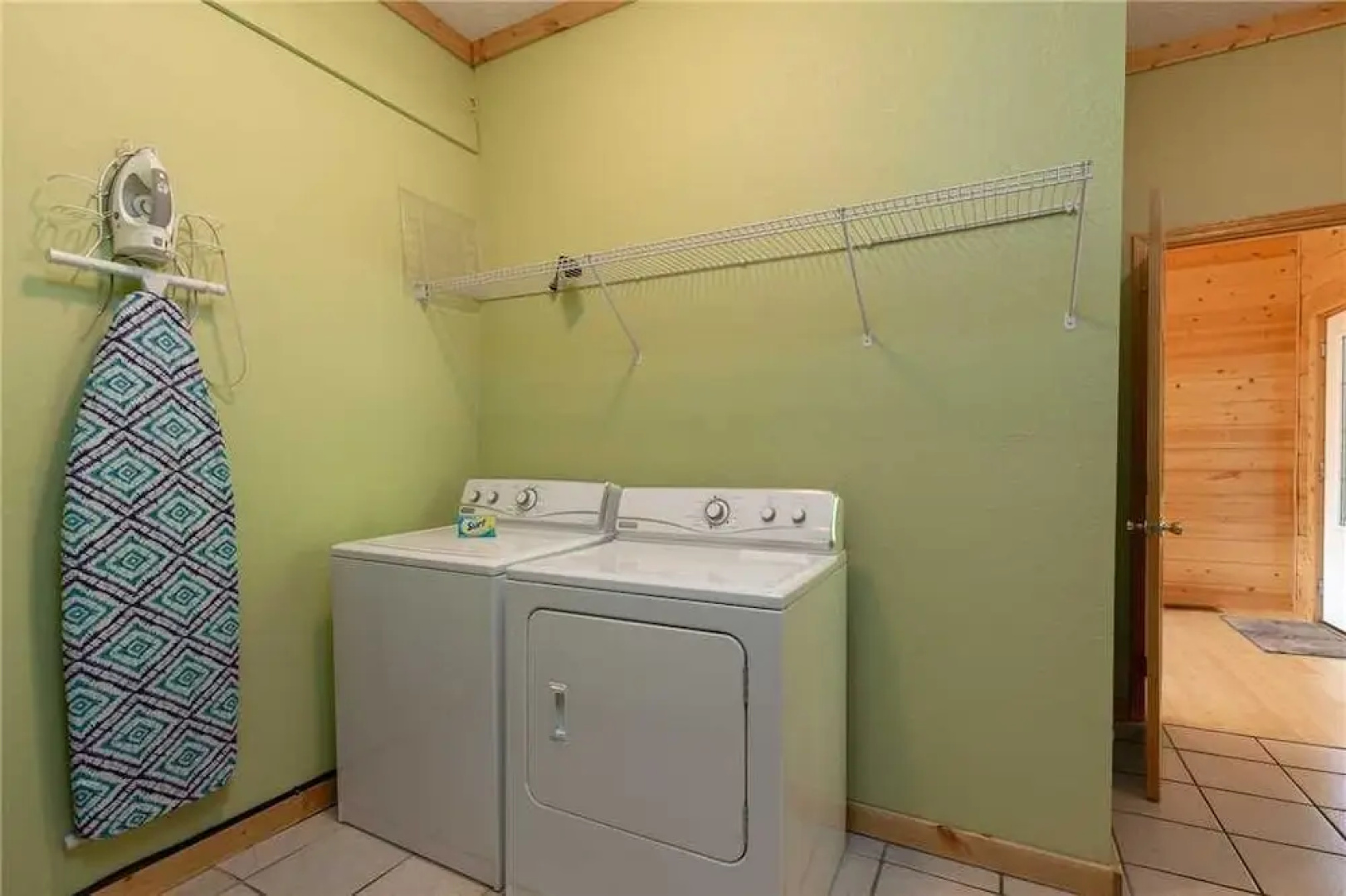 Unbridled Spirit 5 Bedroom Home with Hot Tub