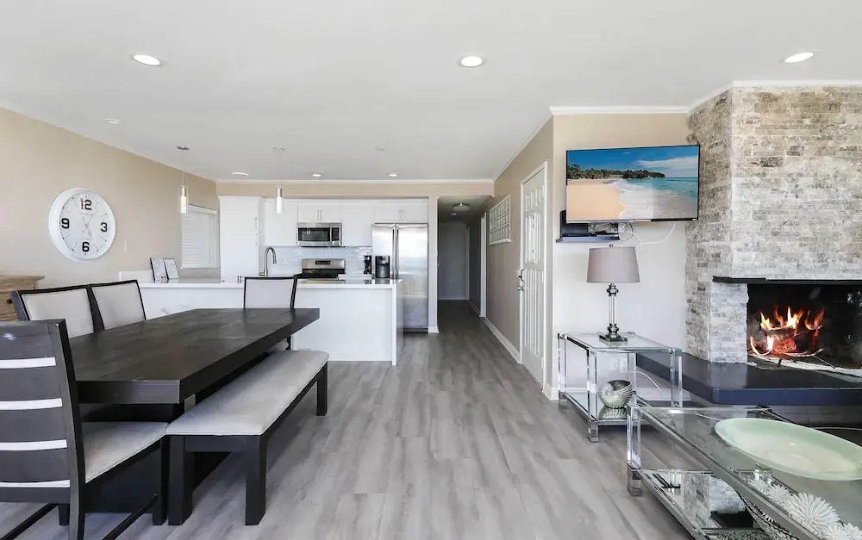 Upper Beach Front Escape Unit B