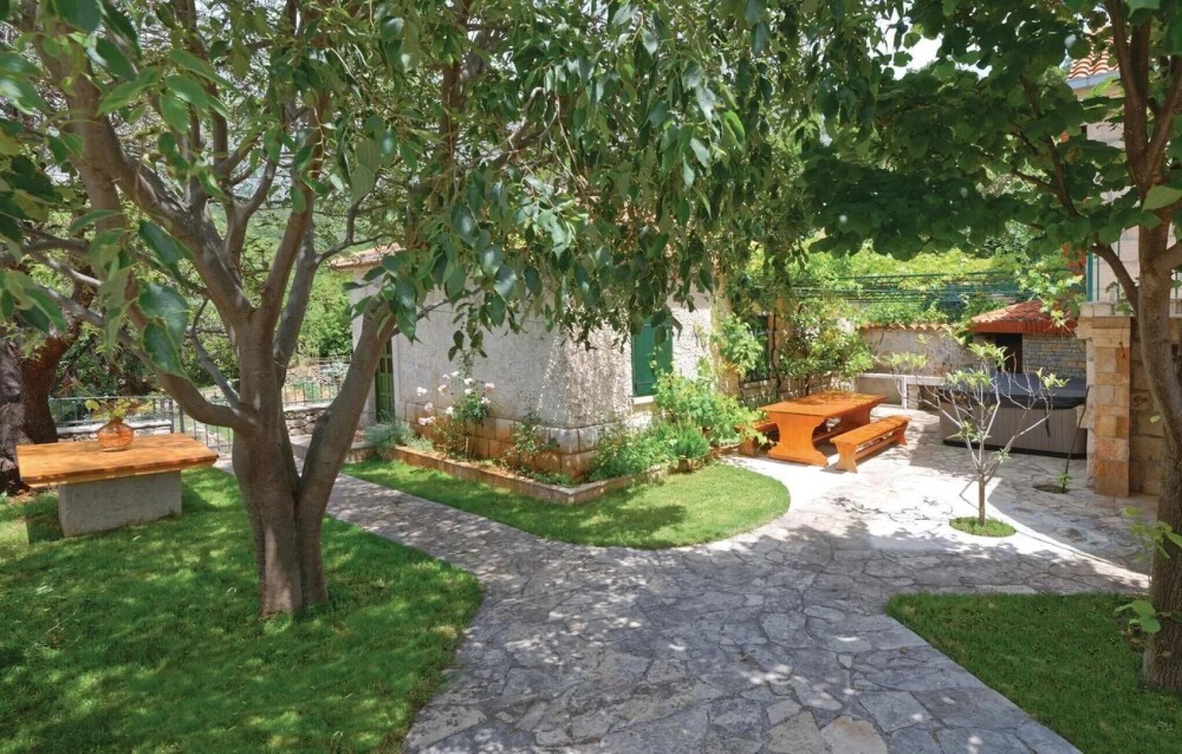 Amazing Home in Tucepi With Wifi and 1 Bedrooms