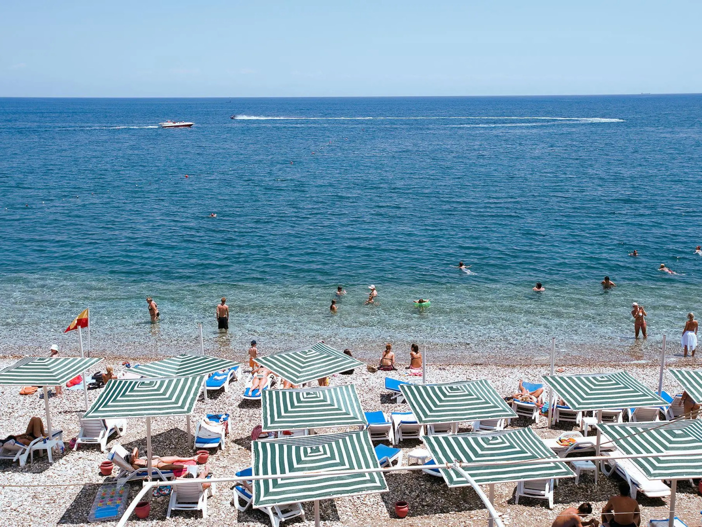 Crystal De Luxe Comfort Collection