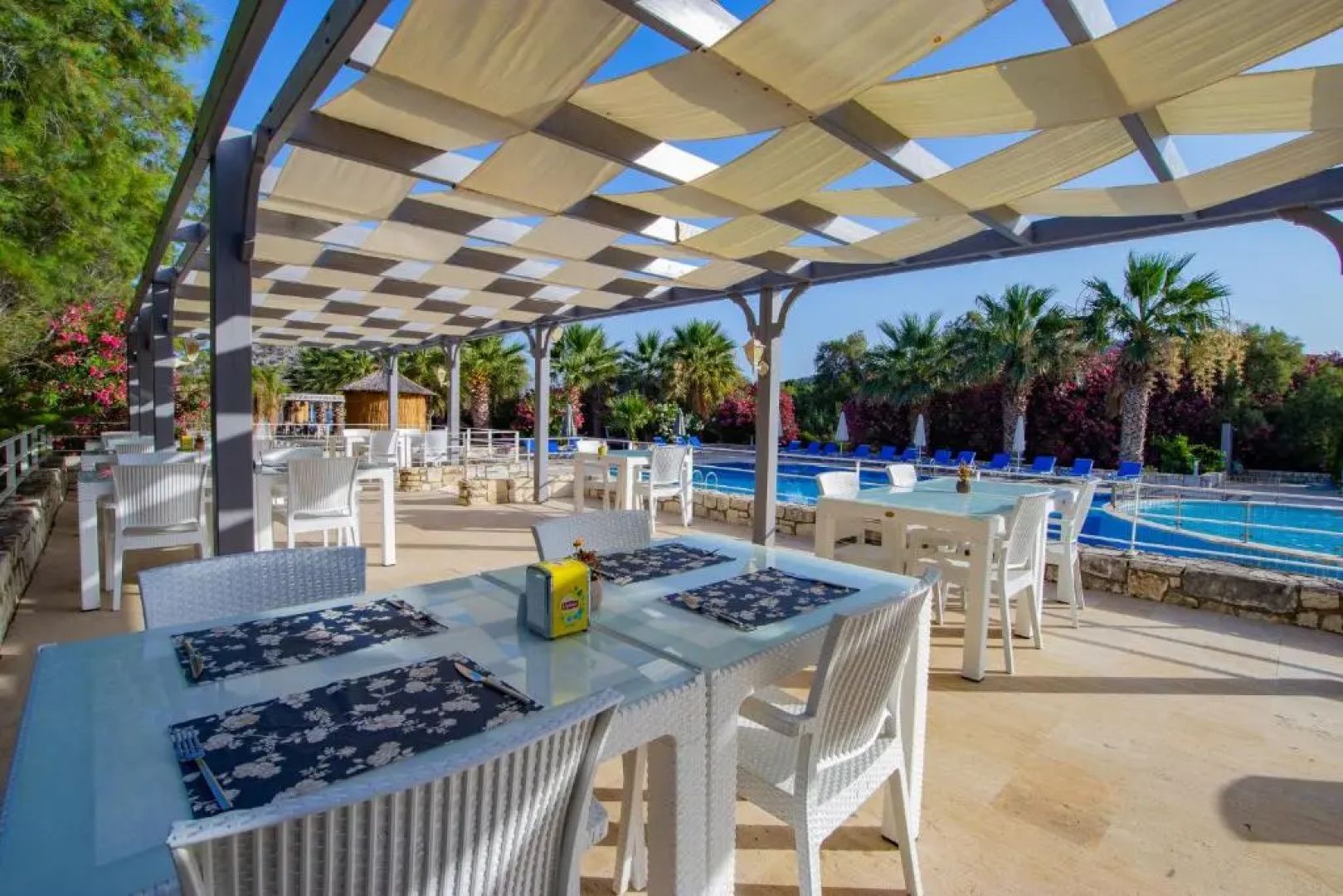 Ladonia Hotels Zemda