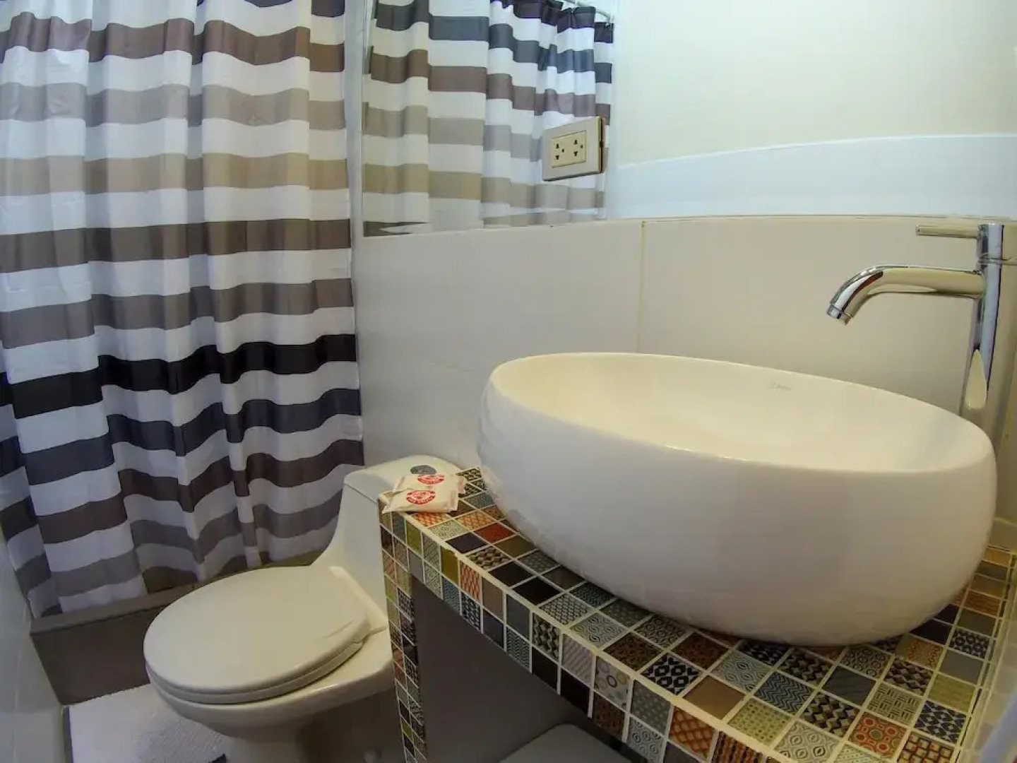 Flying Dog Backpackers Hostel