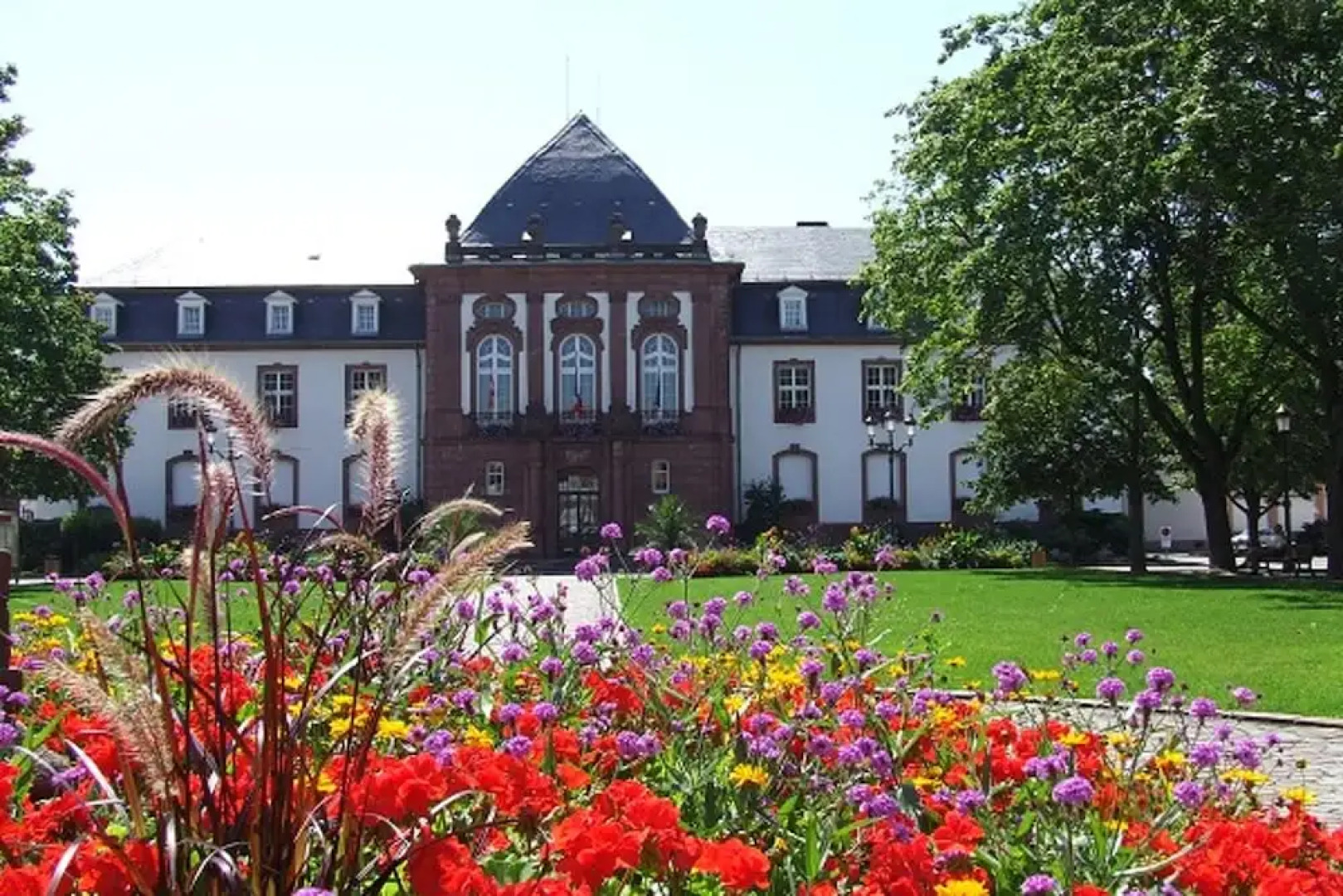 Studio in Haguenau, With Wonderful City View, Furnished Balcony and Wifi