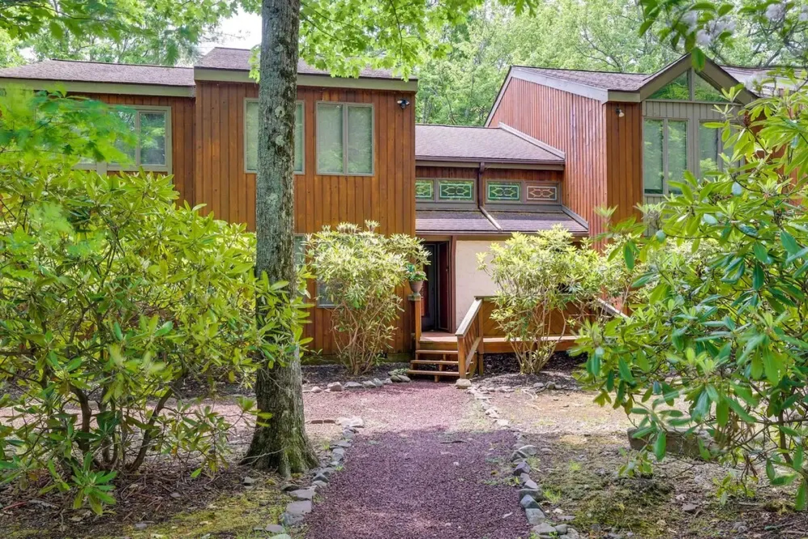 Pet-friendly Lake Harmony Townhome w/ Pool Access!