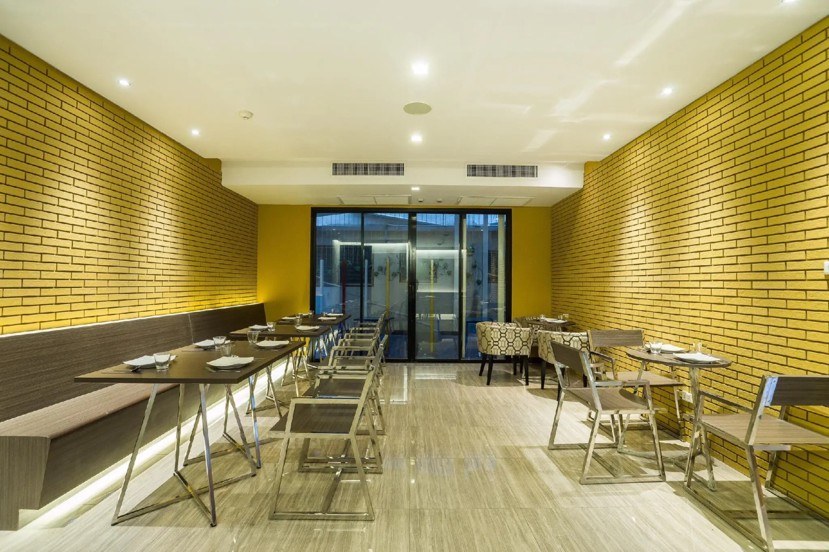 Aim House Bangkok Hotel