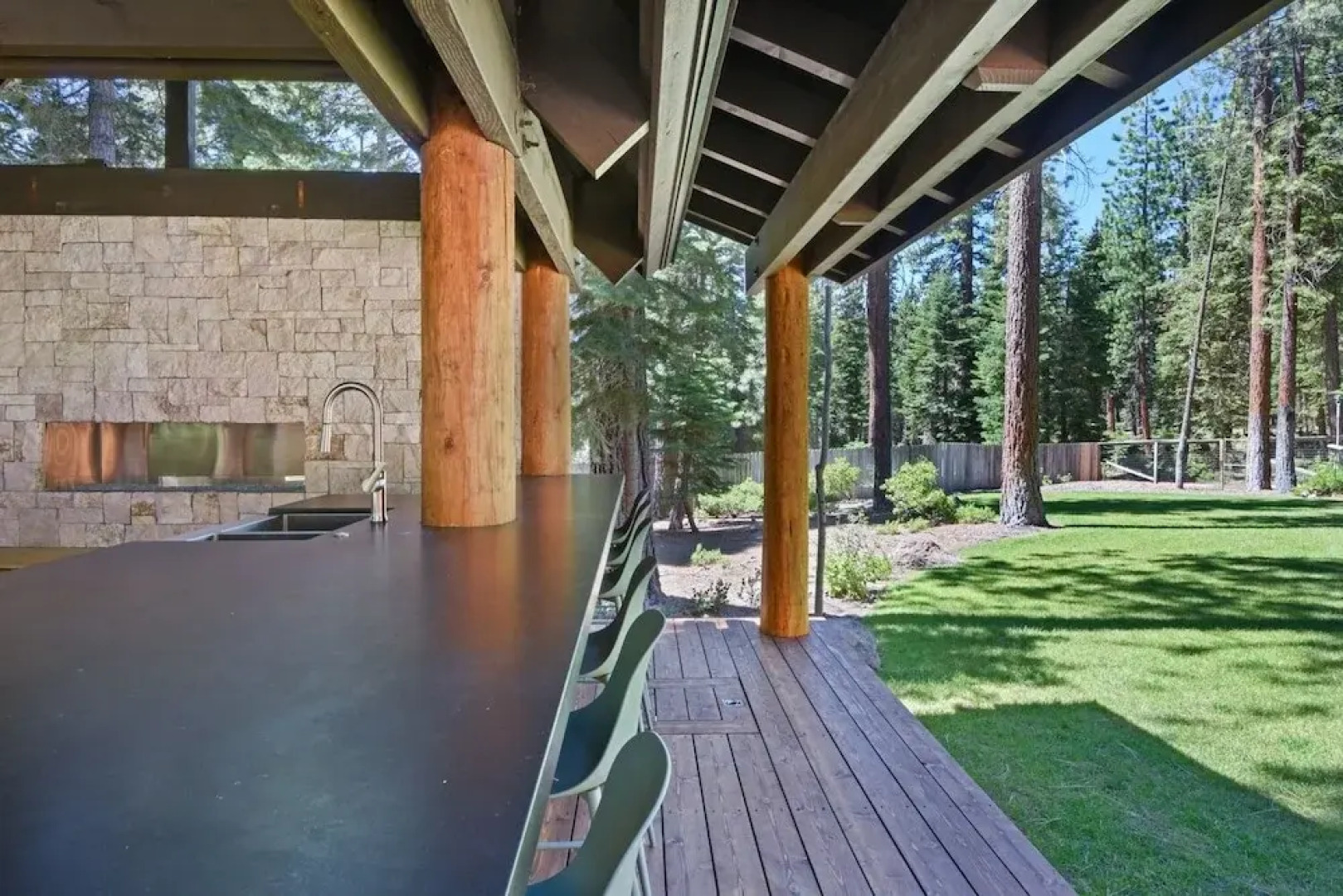 Old County Estate - Hot Tub 5 Bedroom Home by Redawning