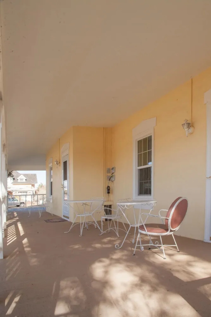 Lizzie's Heritage Inn