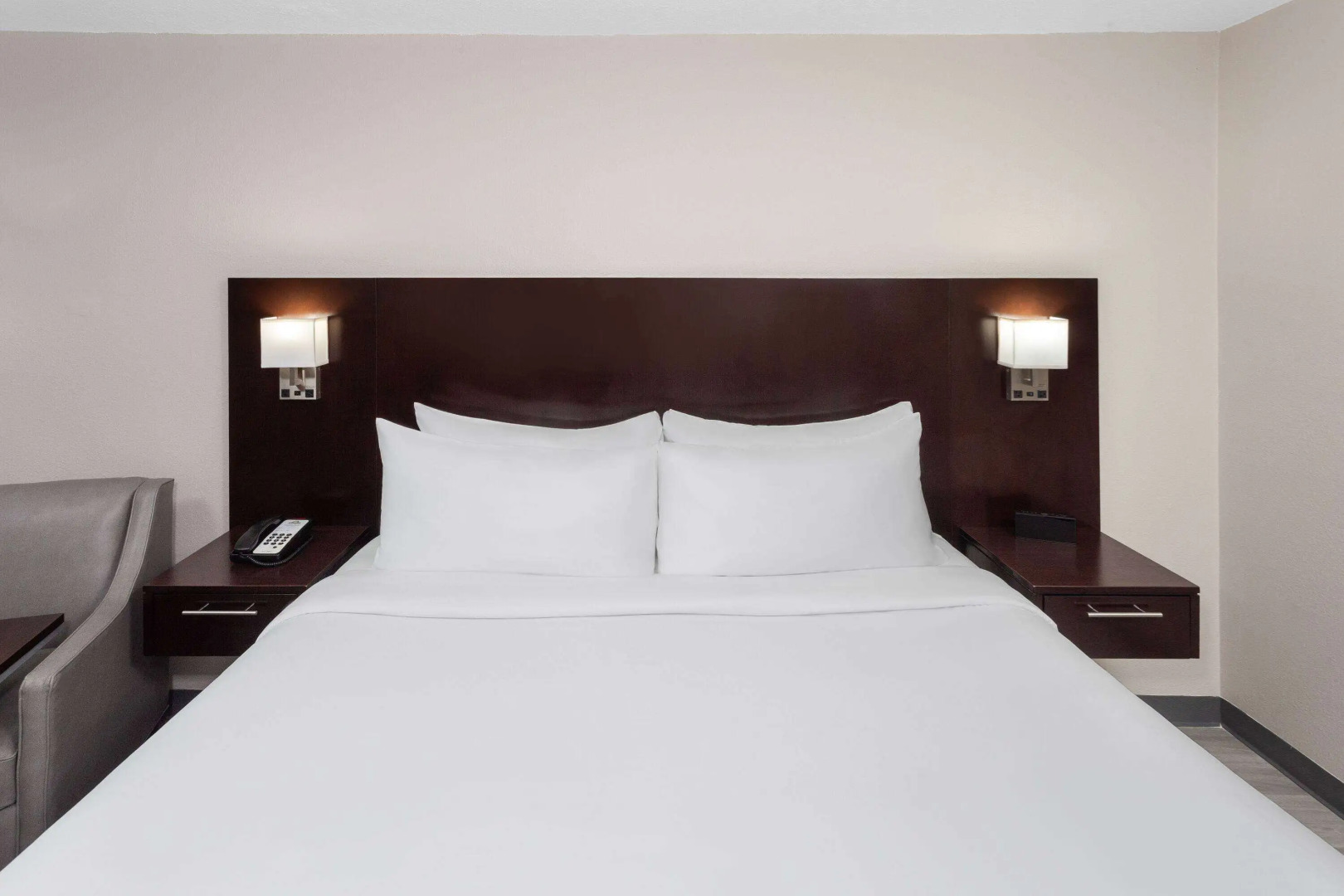 Days Inn by Wyndham Melbourne