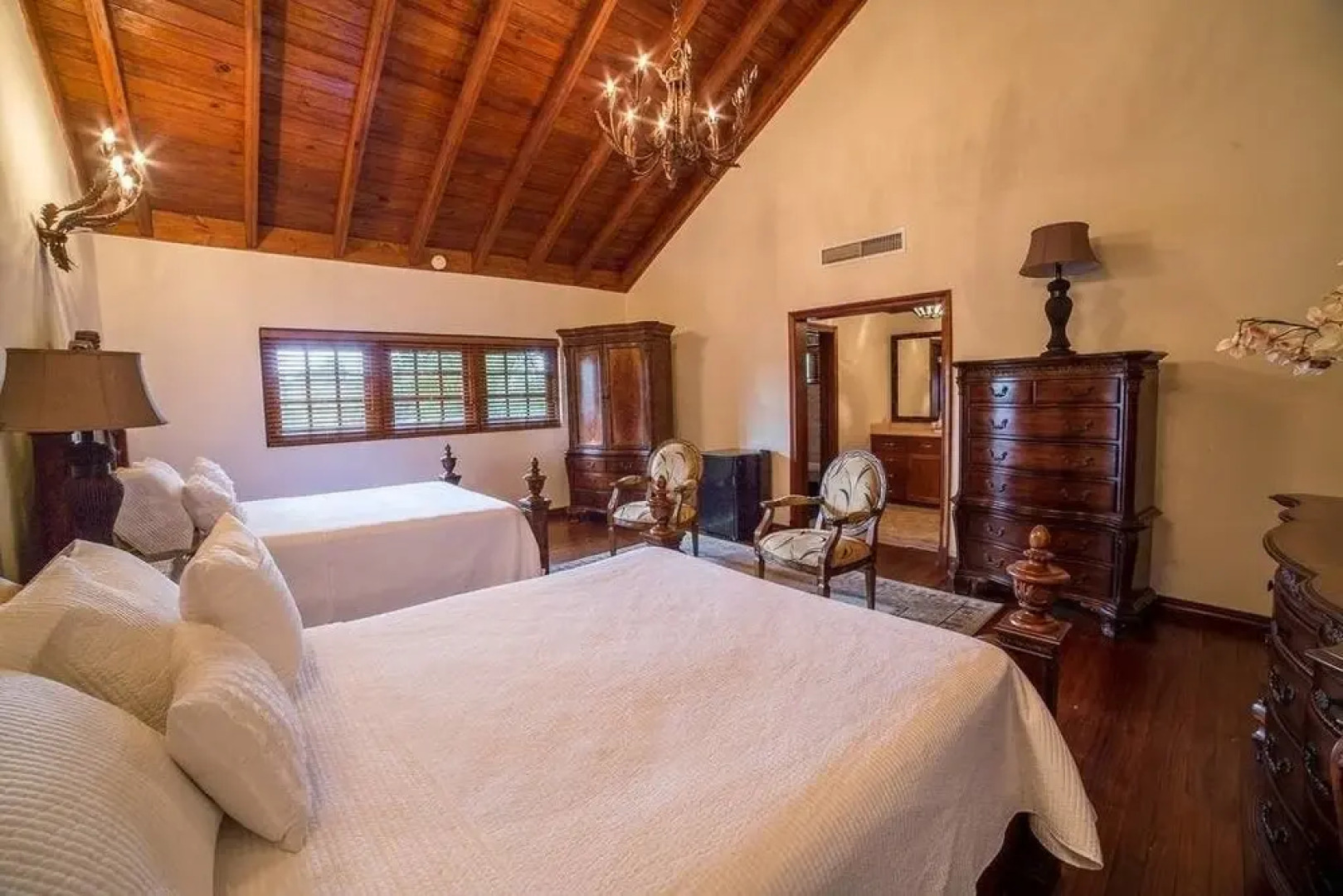 8BR 9BA Barranca Villa by ASVR