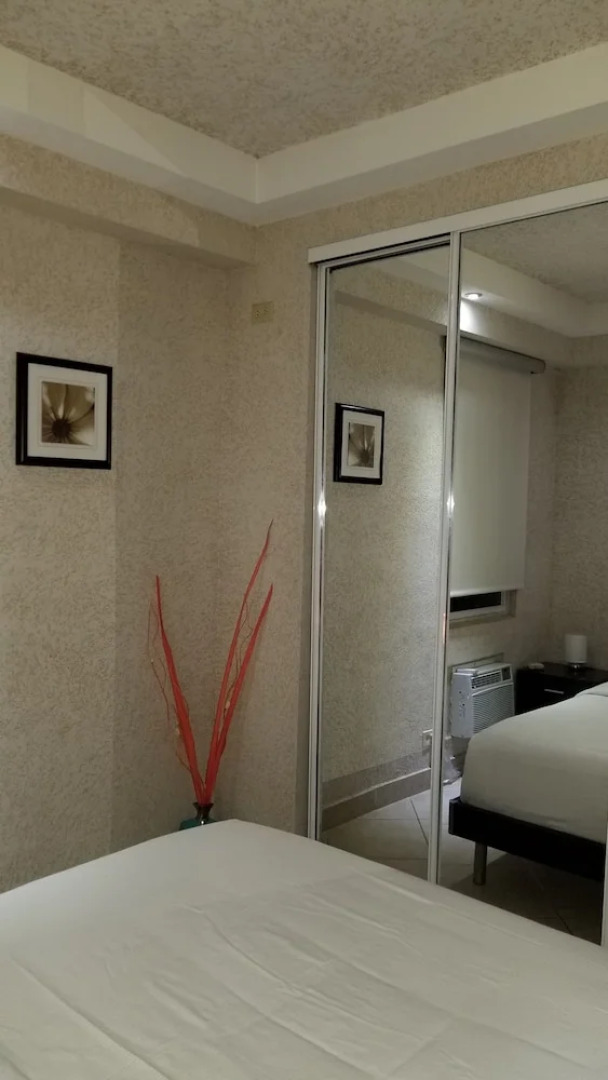 Modern and Cozy Miramar