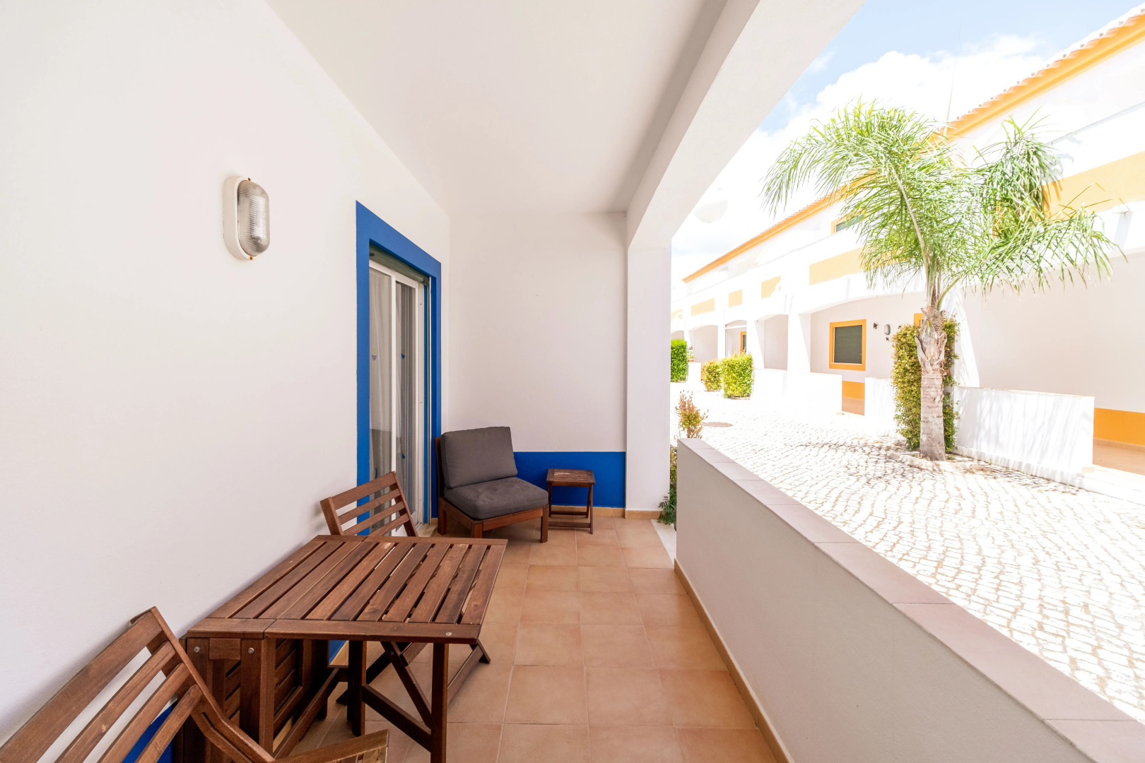 Oasis Beach Apartments