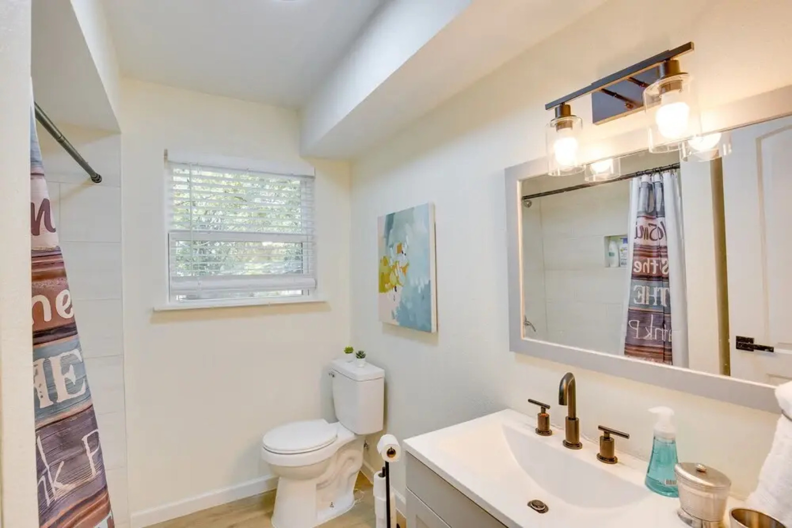 Hot Tub & Lake Access: Malakoff Retreat!