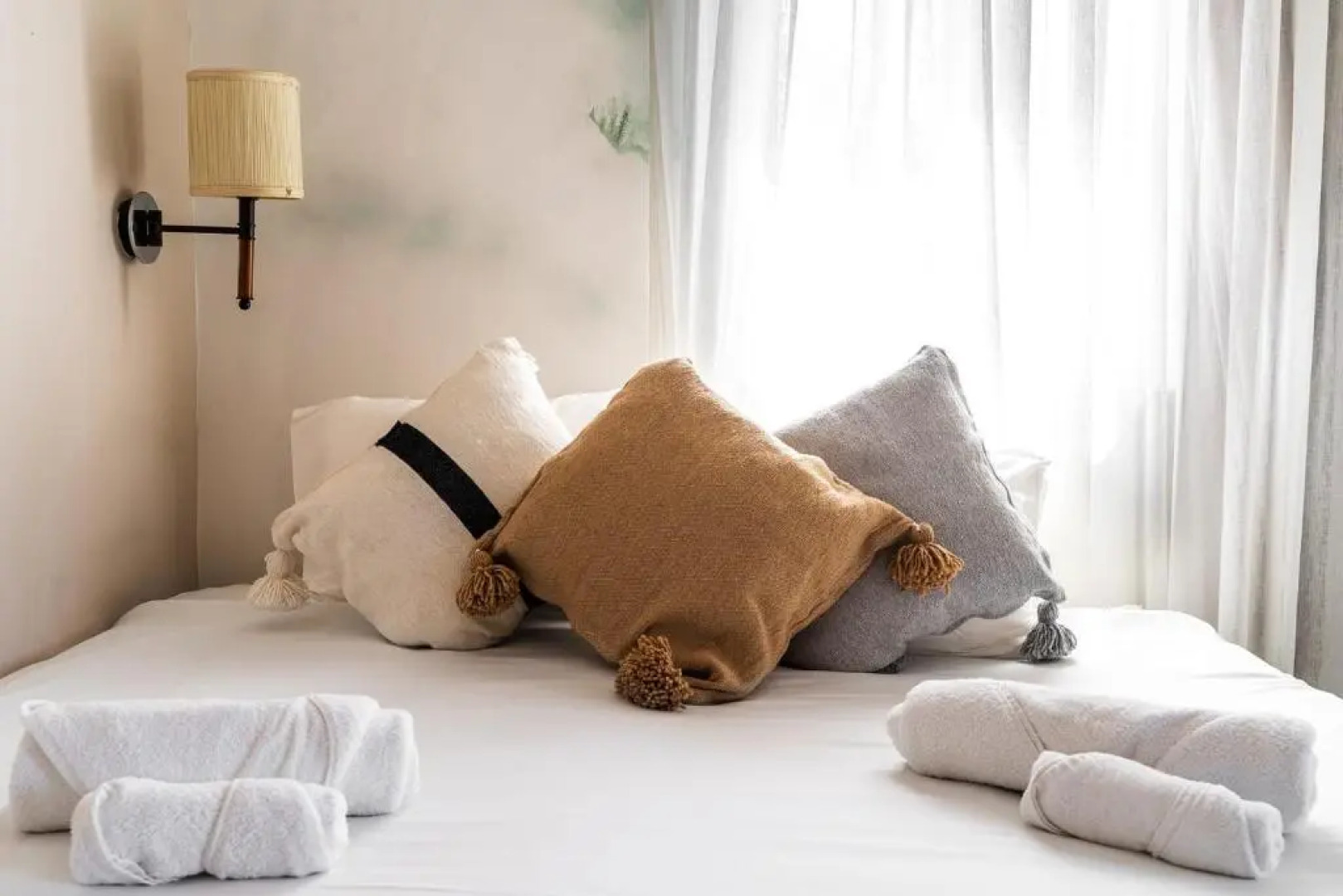 Mantur Jerusalem Mountains by Selina