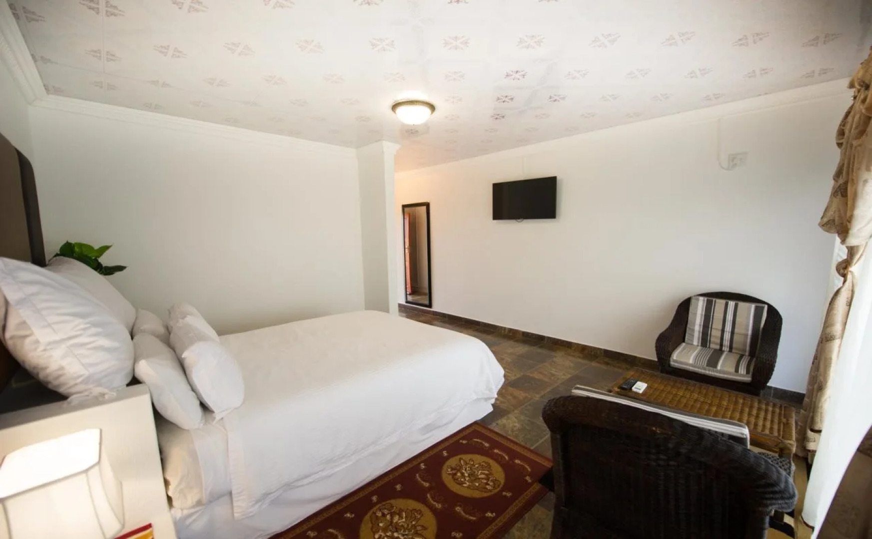 Fullmoon Paradise Lodge