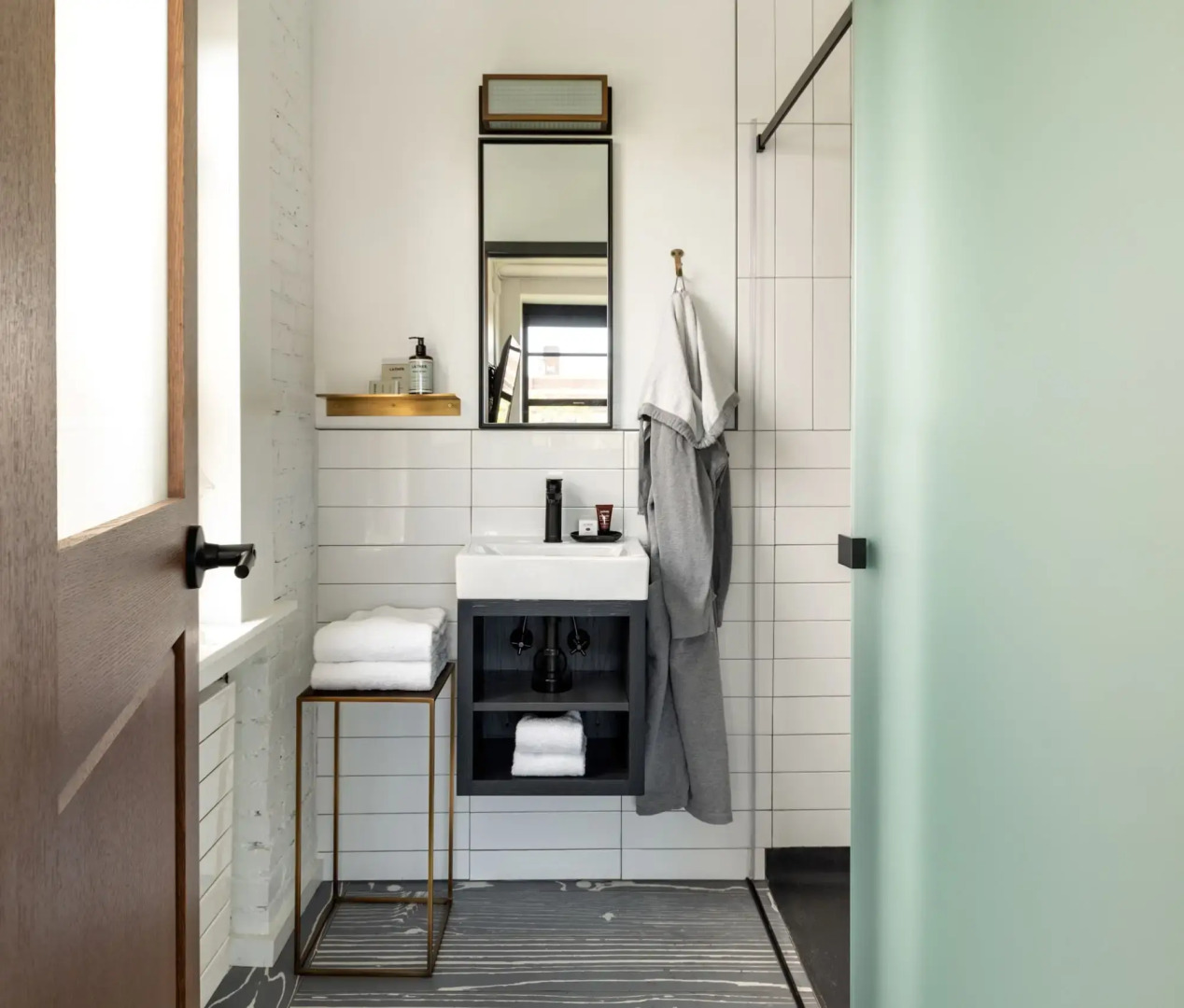 Отель The Revolution