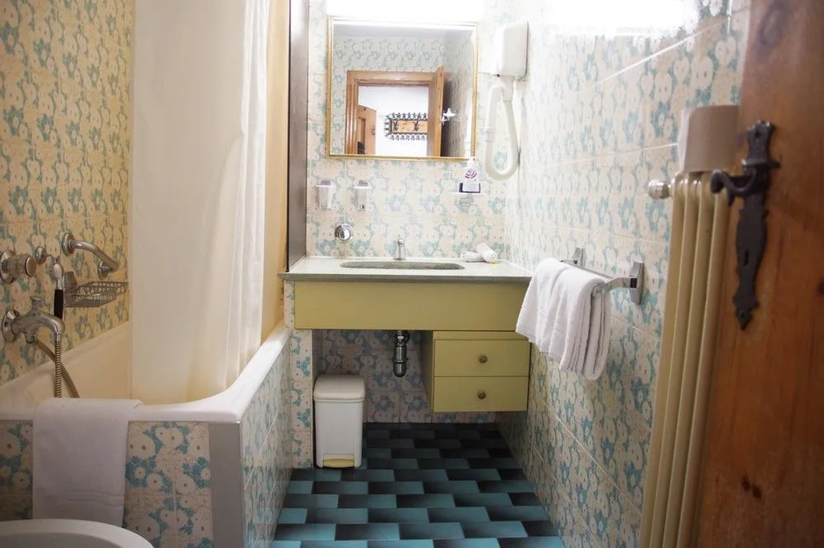 Guesthouse + Aparthotel Chesa Silva