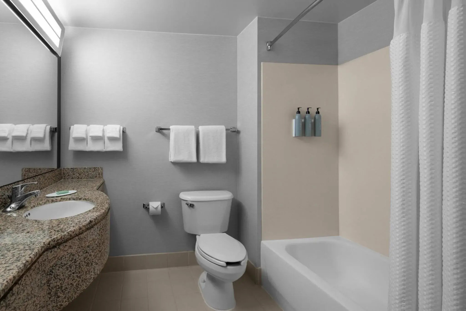 Courtyard by Marriott Los Angeles Burbank Airport