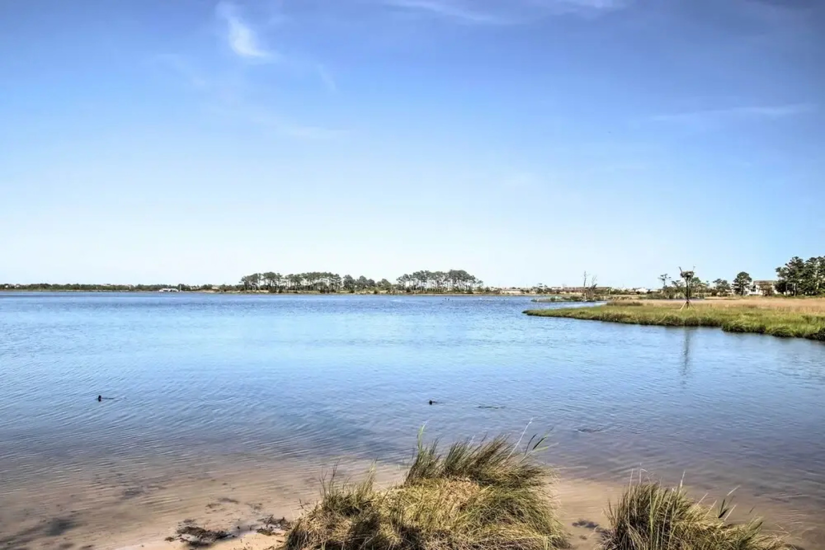 Golf Getaway w/ Pool Access 2 Mi to Bethany Beach!