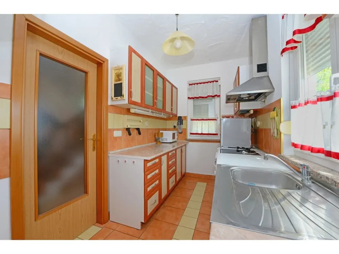 Adorable Holiday Home With Private Pool & Covered Terrace