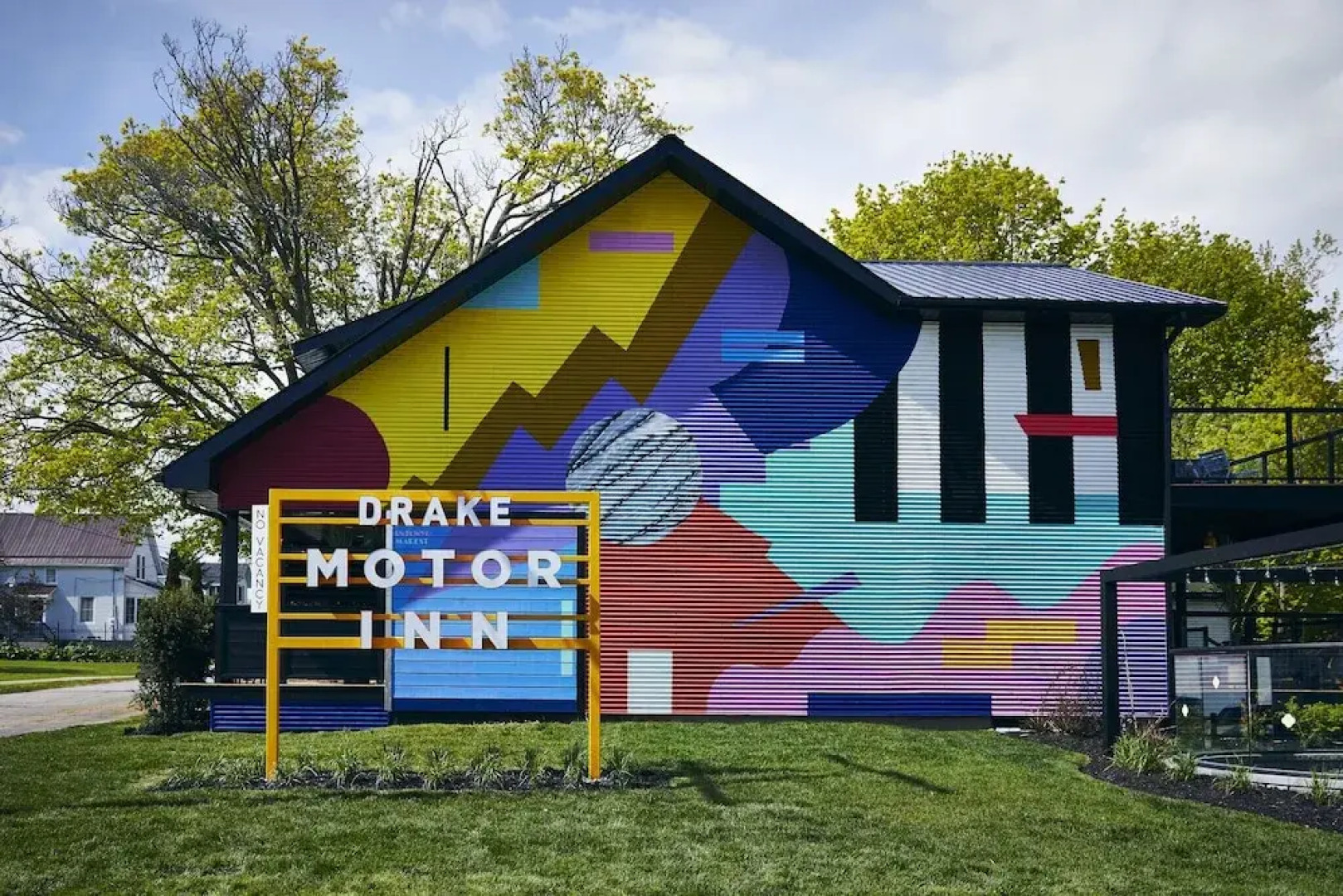 Drake Devonshire and Motor Inn