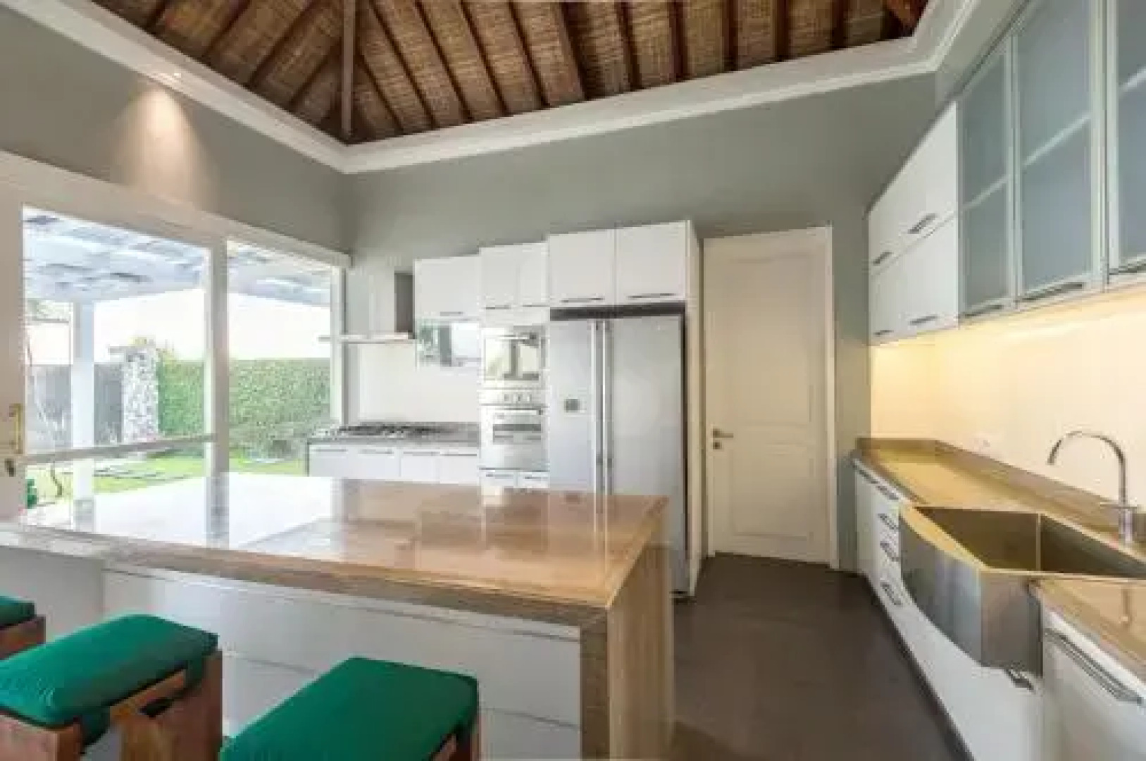 Villa Six Karang Kembar