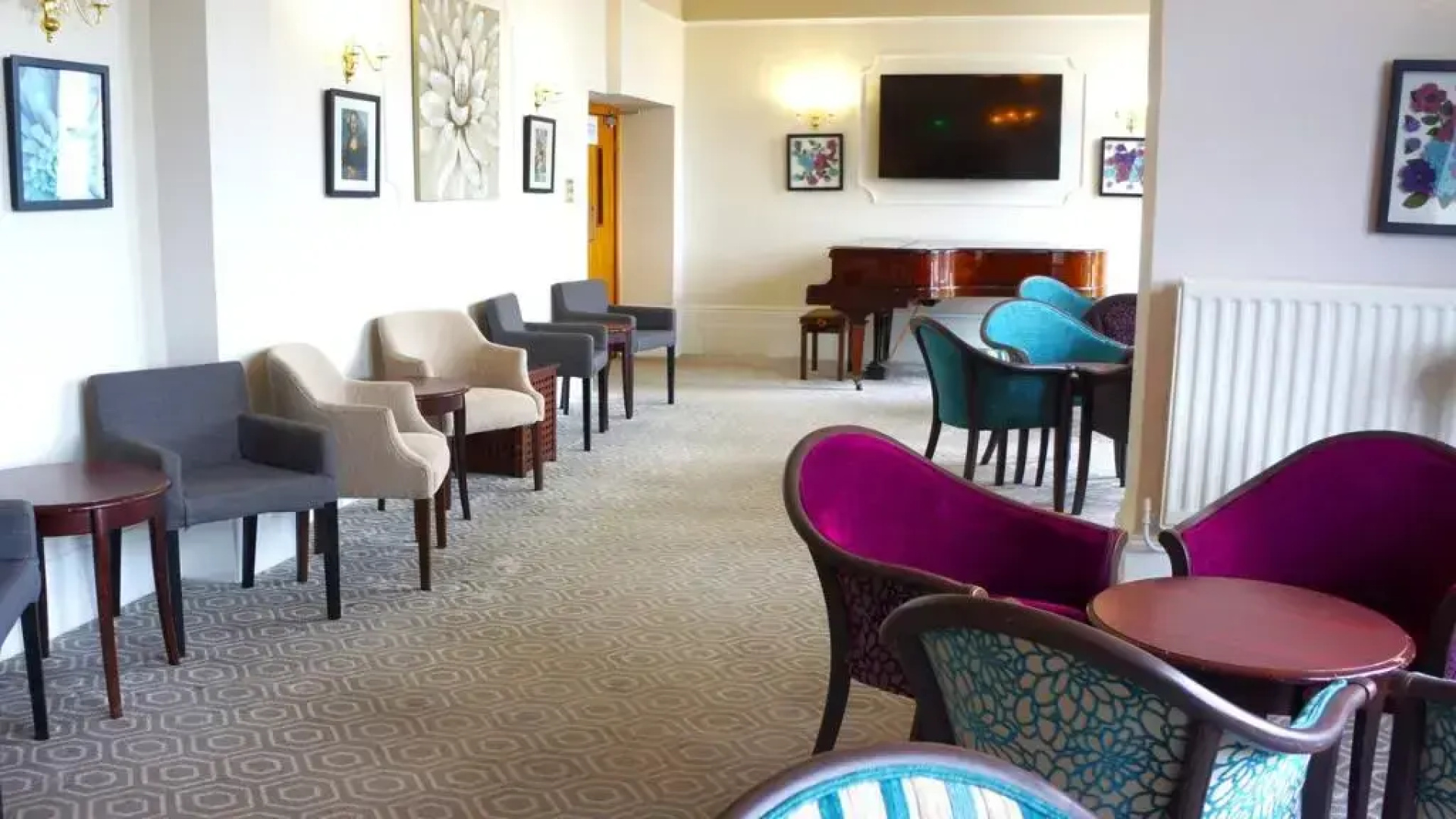 OYO Oban Hotel