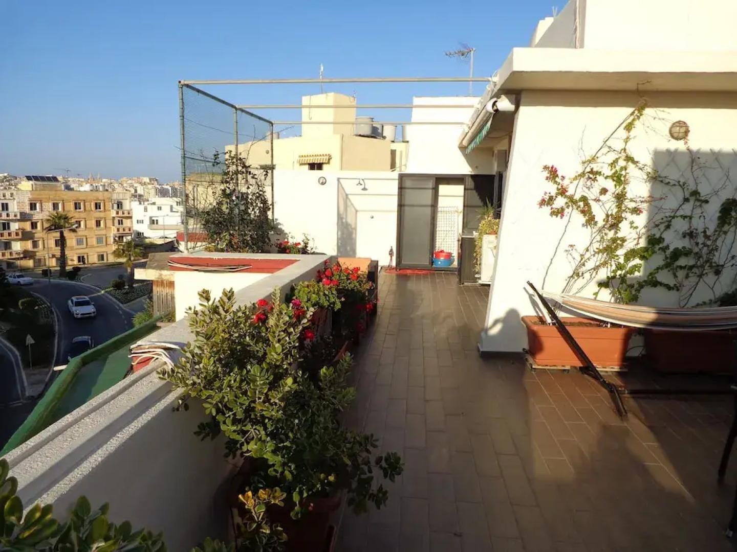 Lovely Penthouse With Private sun Terrace Between Valletta and Sliema