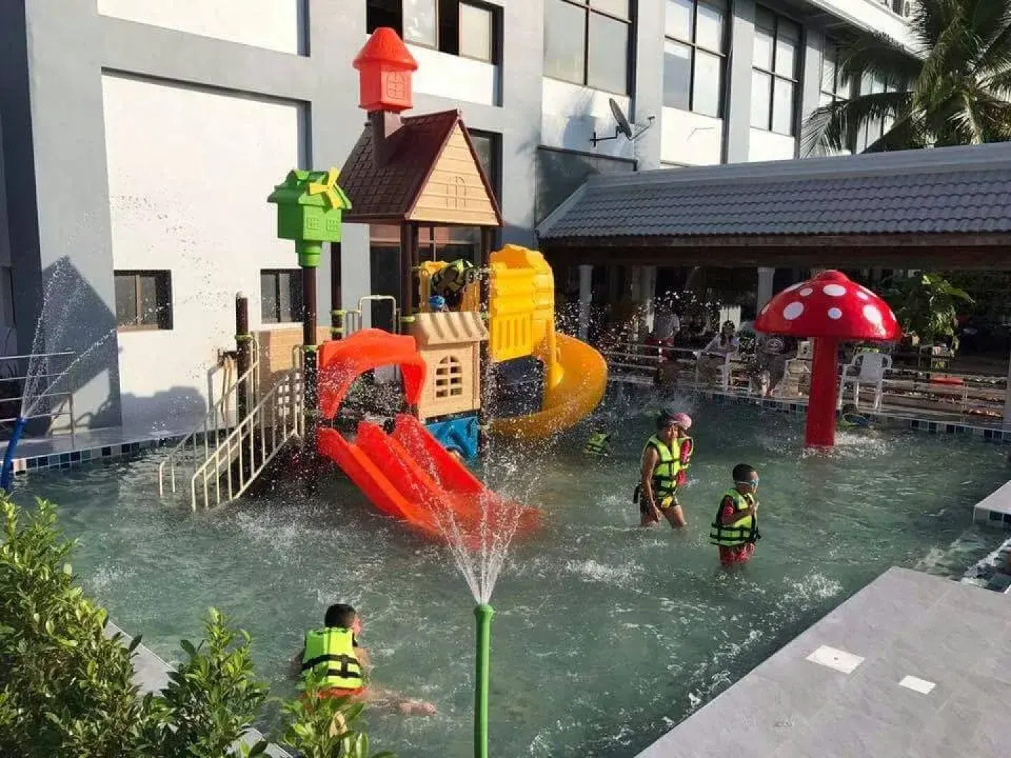 Nattirat Grand Hotel