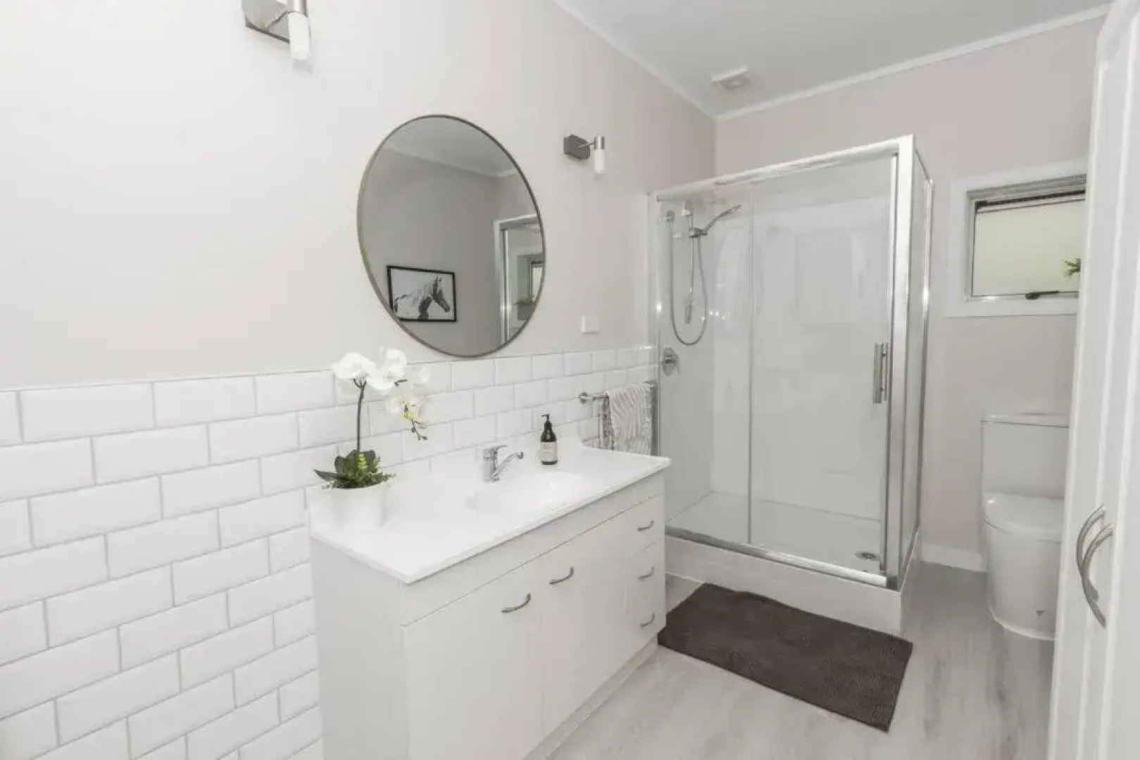 The Pool House, Romantic Country, King Bed