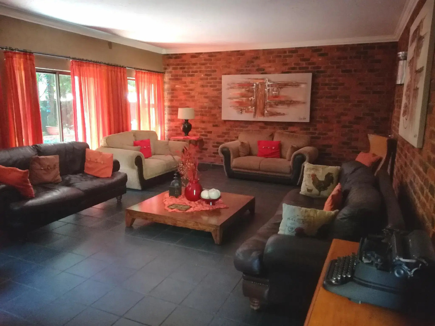 24 Onvrey Guest House