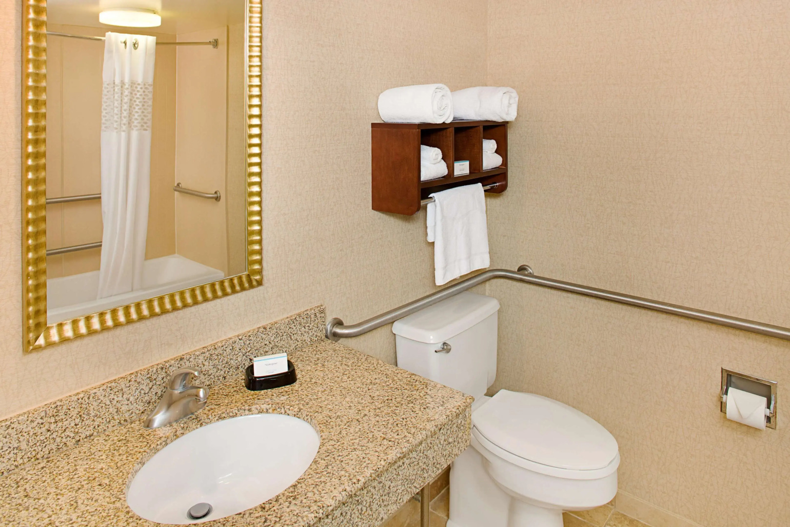 Hampton Inn by Hilton Philadelphia / Willow Grove