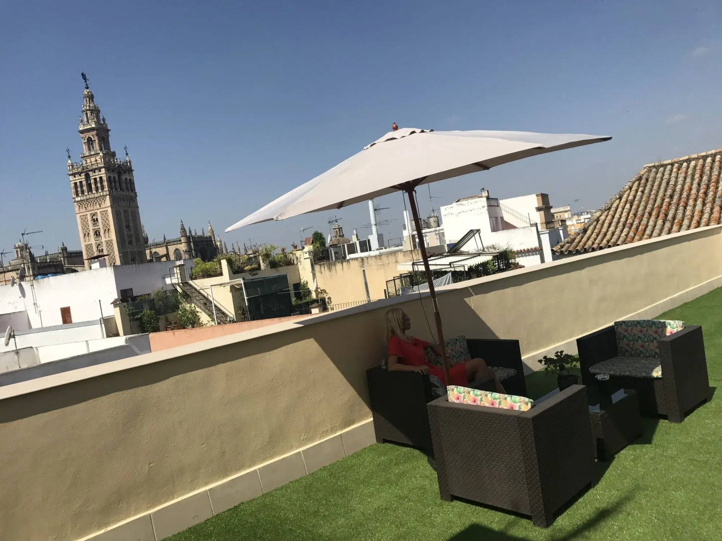 Guzman El Bueno Suites