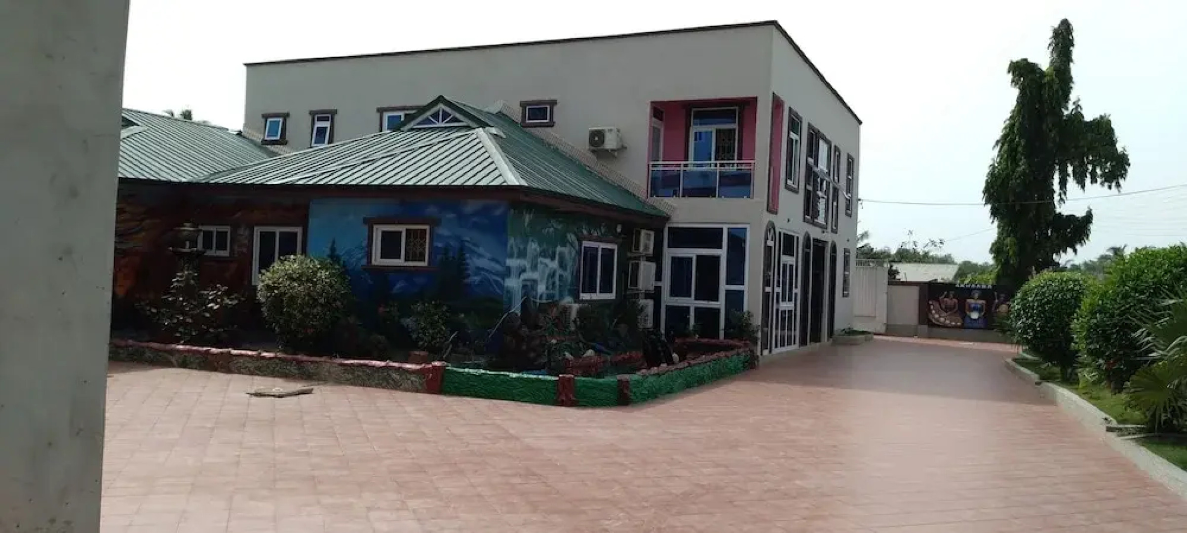 Mother's Royal Hotel