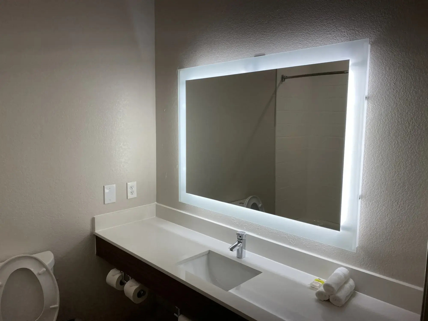 Holiday Inn Express & Suites Galveston West-Seawall