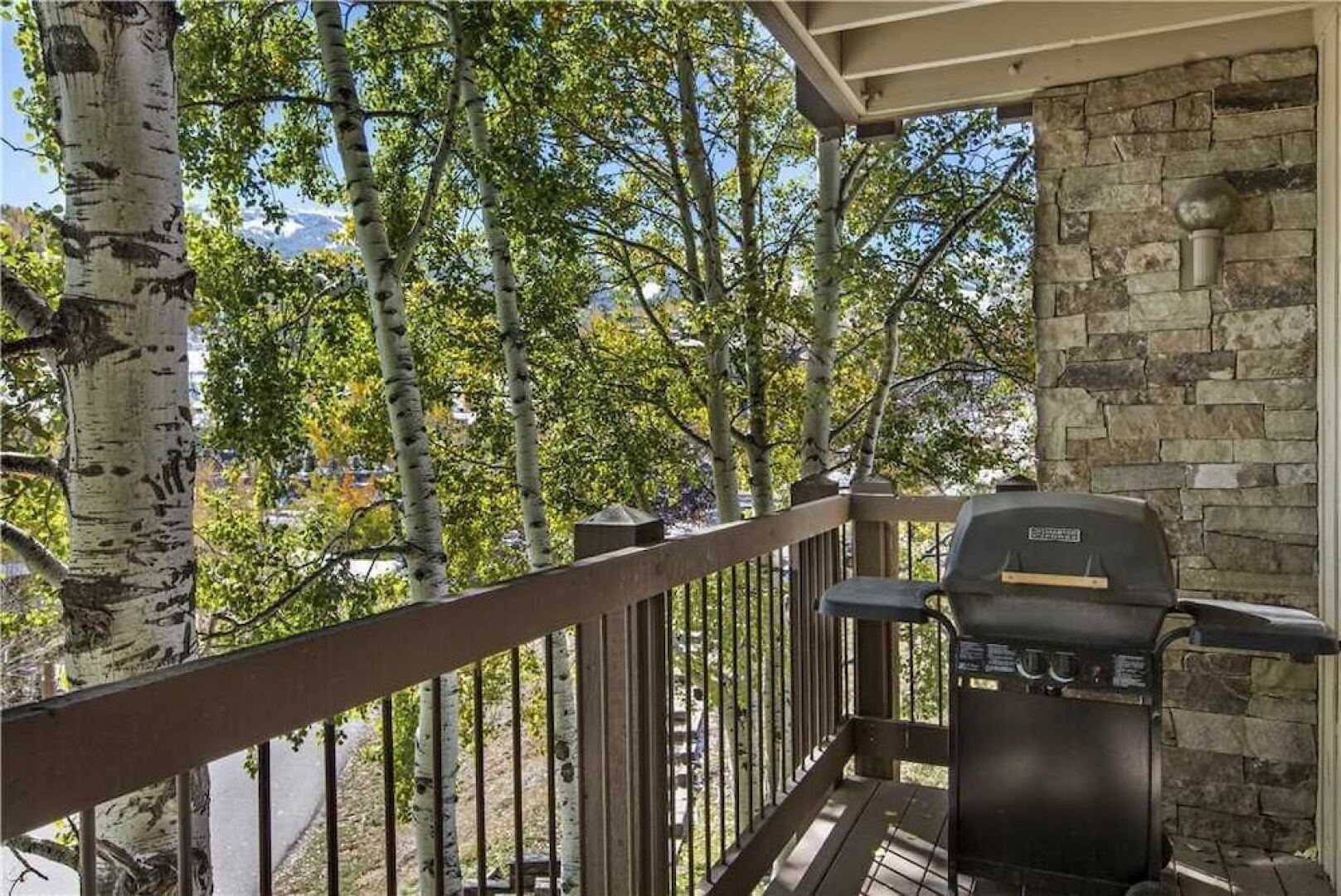 Woodbridge 19C - 2 Bedrooms Condo