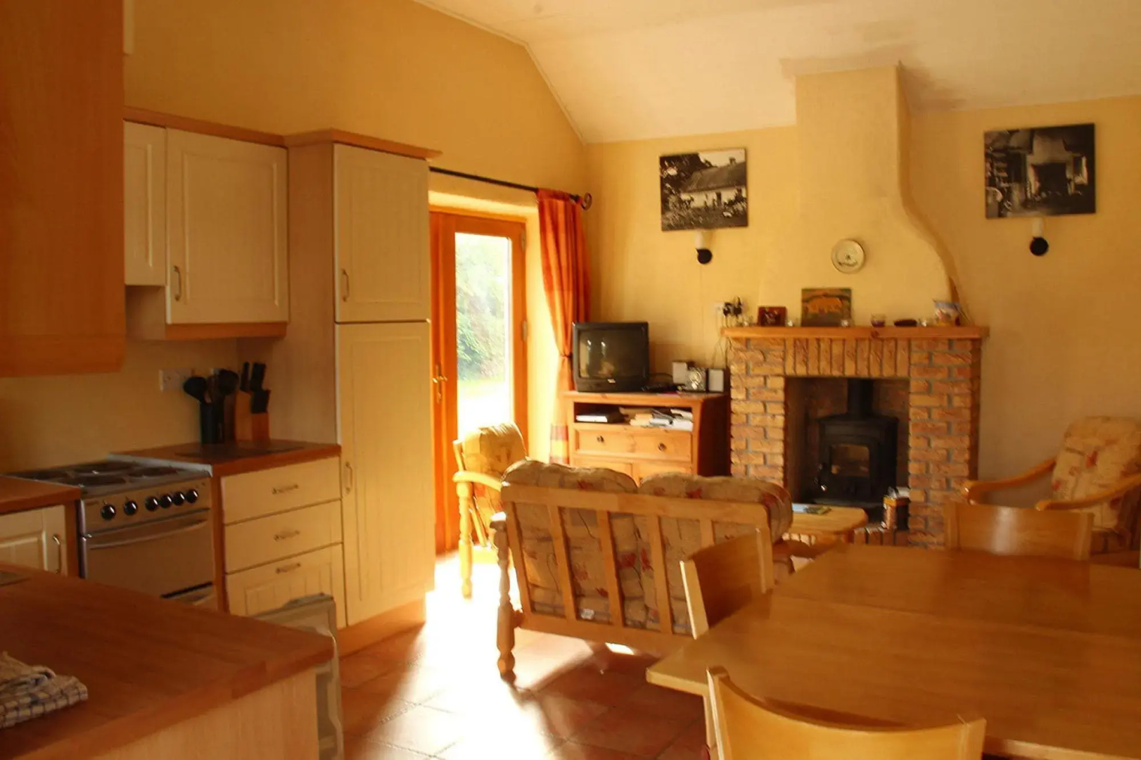 TerryGlass cottage with BBQ