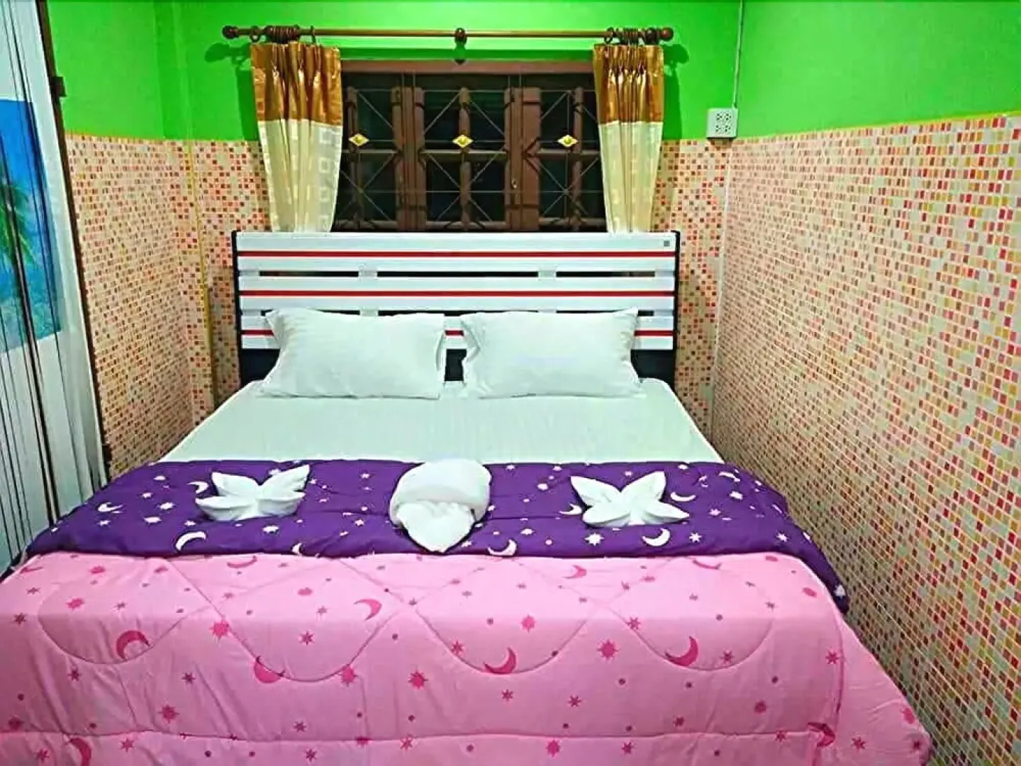 Sky Beach Travel & Hostel