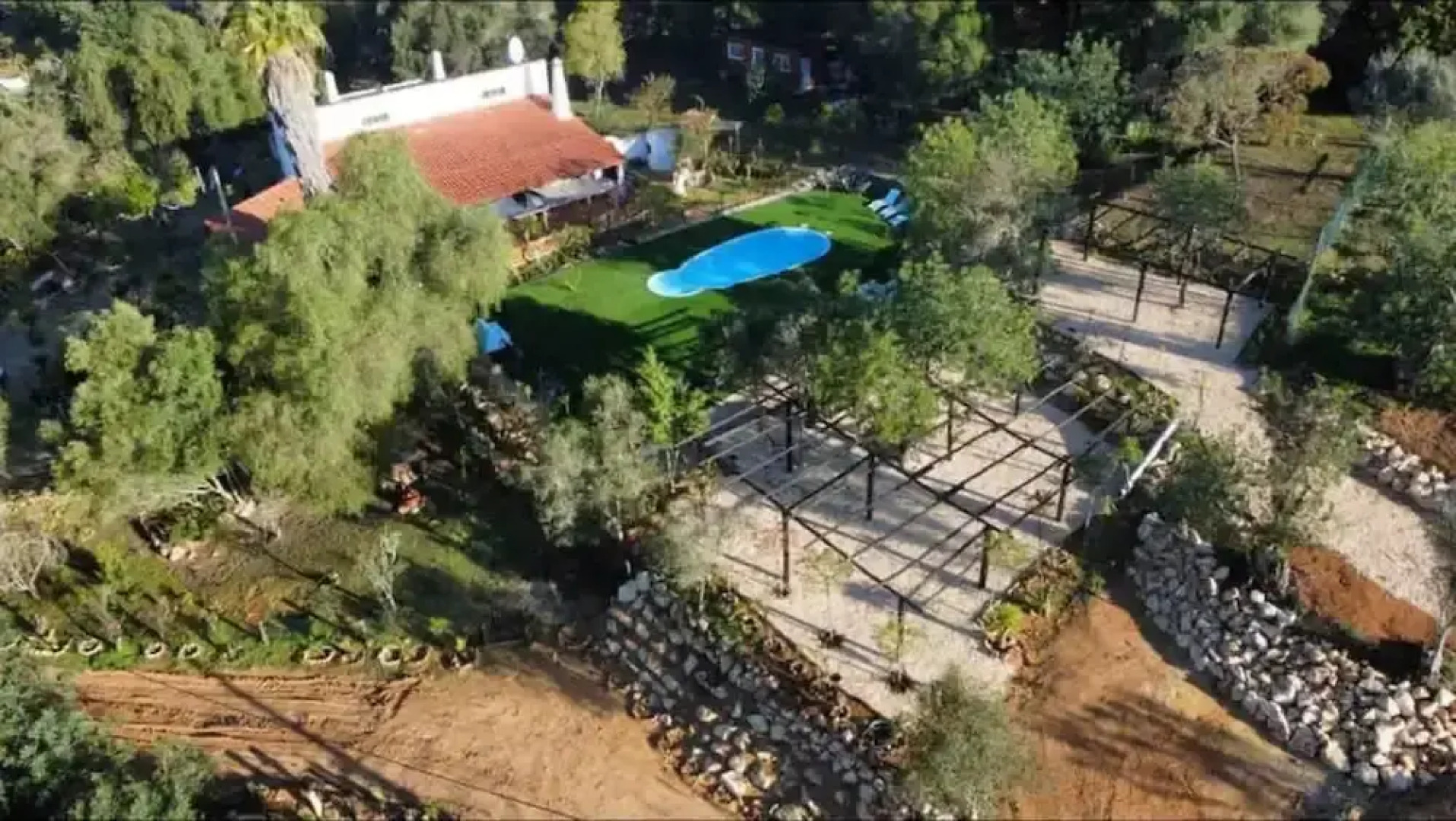 Porches Private Pool Villa 17 Guests