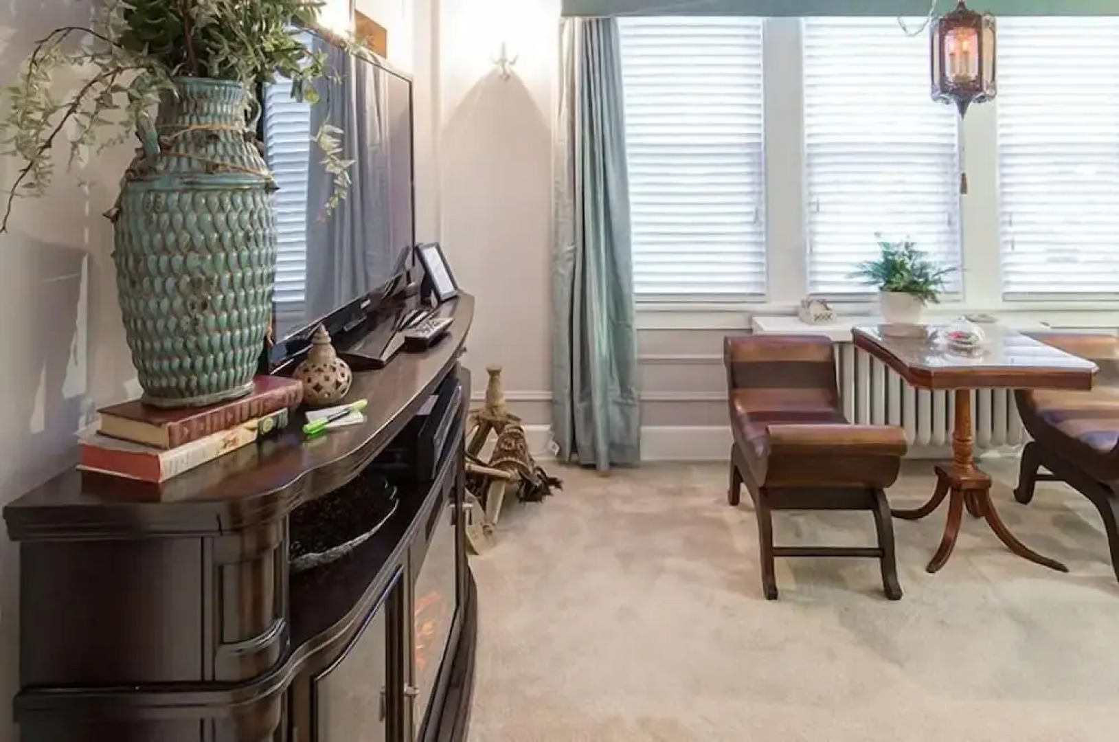 Knob Hill Bed & Breakfast